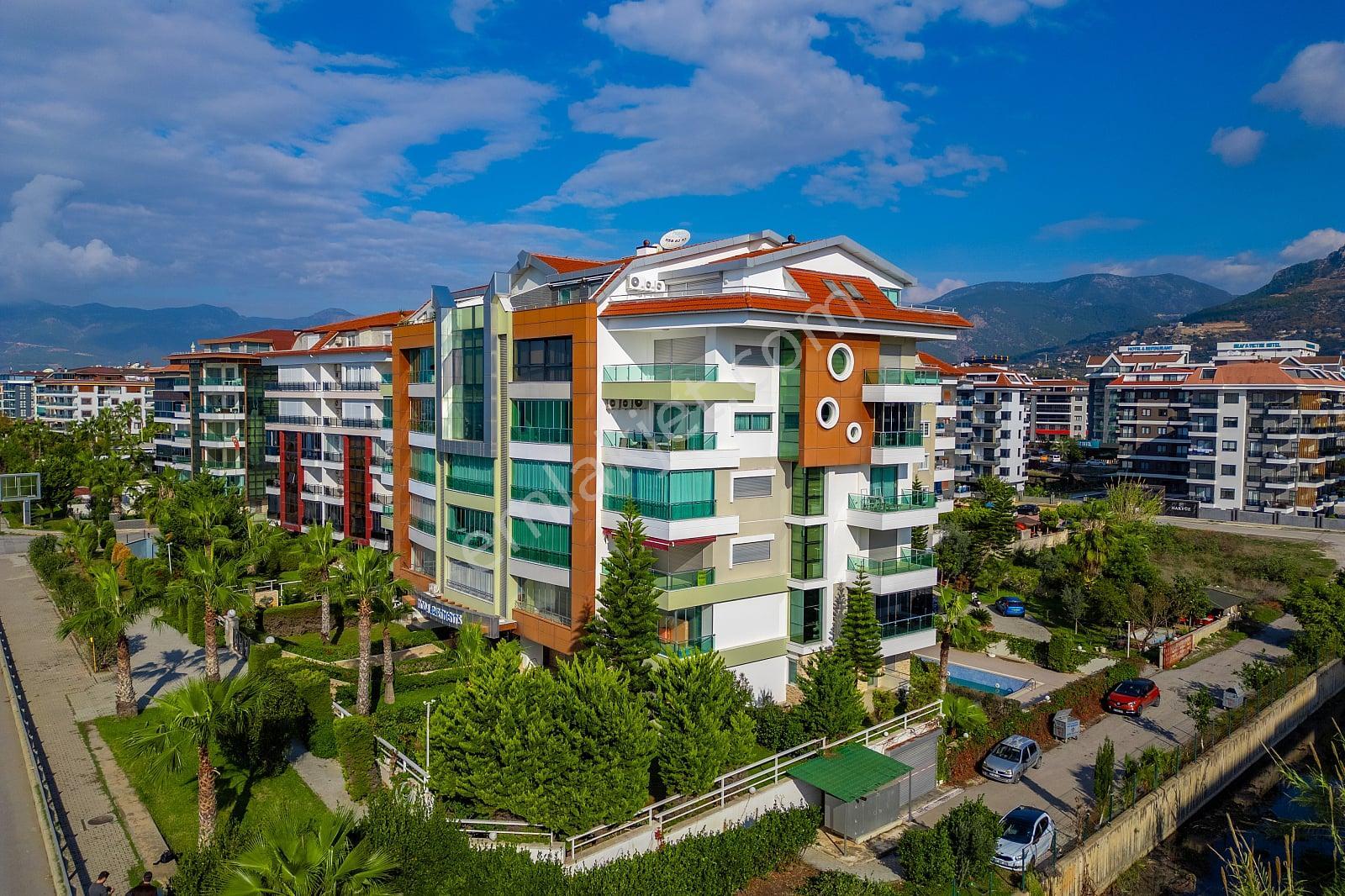 Antalya Alanya'da Sahile Sıfır Eşyalı Satılık Dubleks Daire - Görsel 5