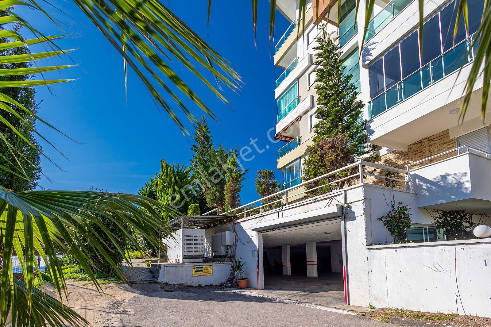Antalya Alanya'da Sahile Sıfır Eşyalı Satılık Dubleks Daire - Görsel 25