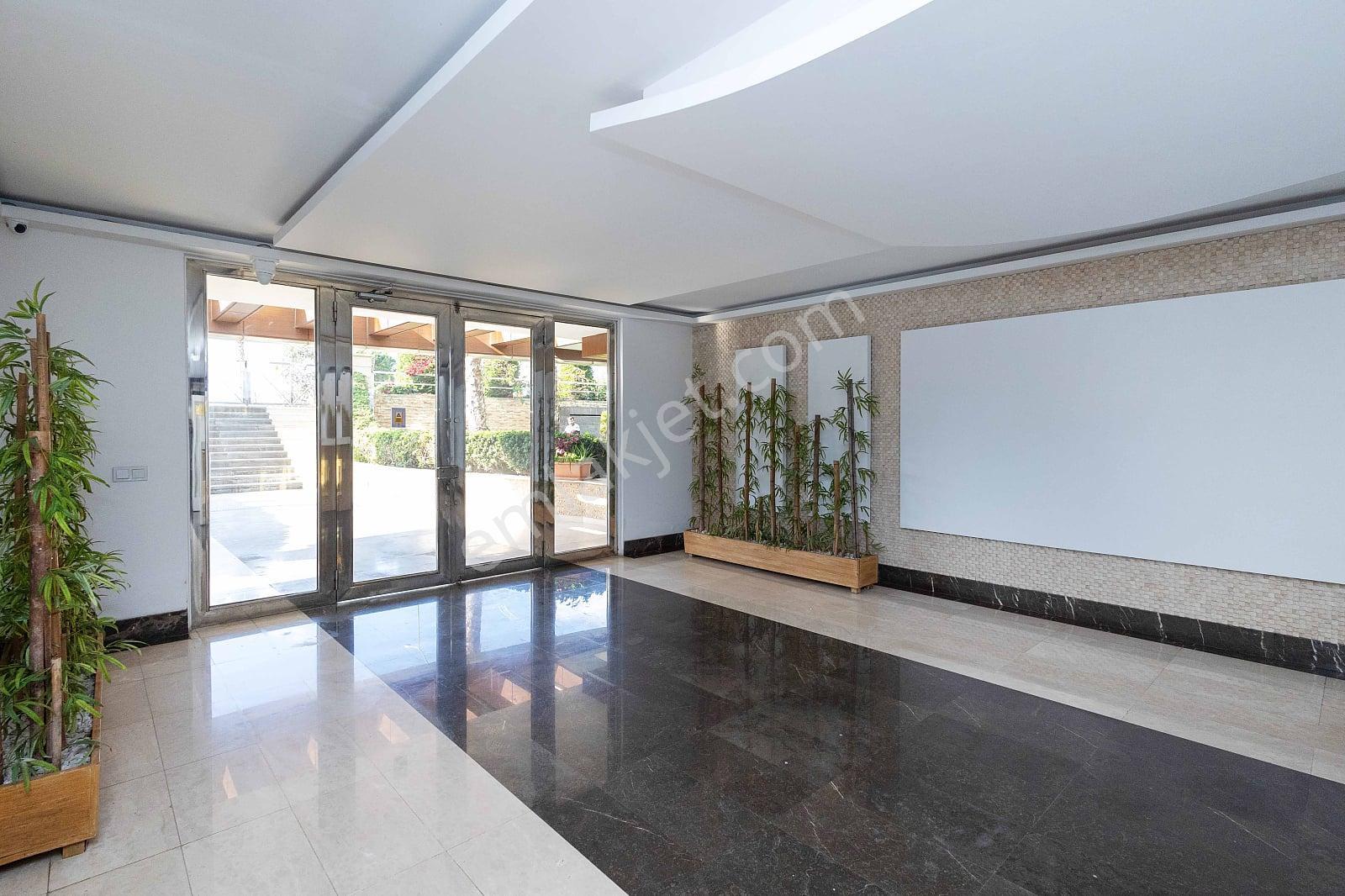 Antalya Alanya'da Sahile Sıfır Eşyalı Satılık Dubleks Daire - Görsel 12