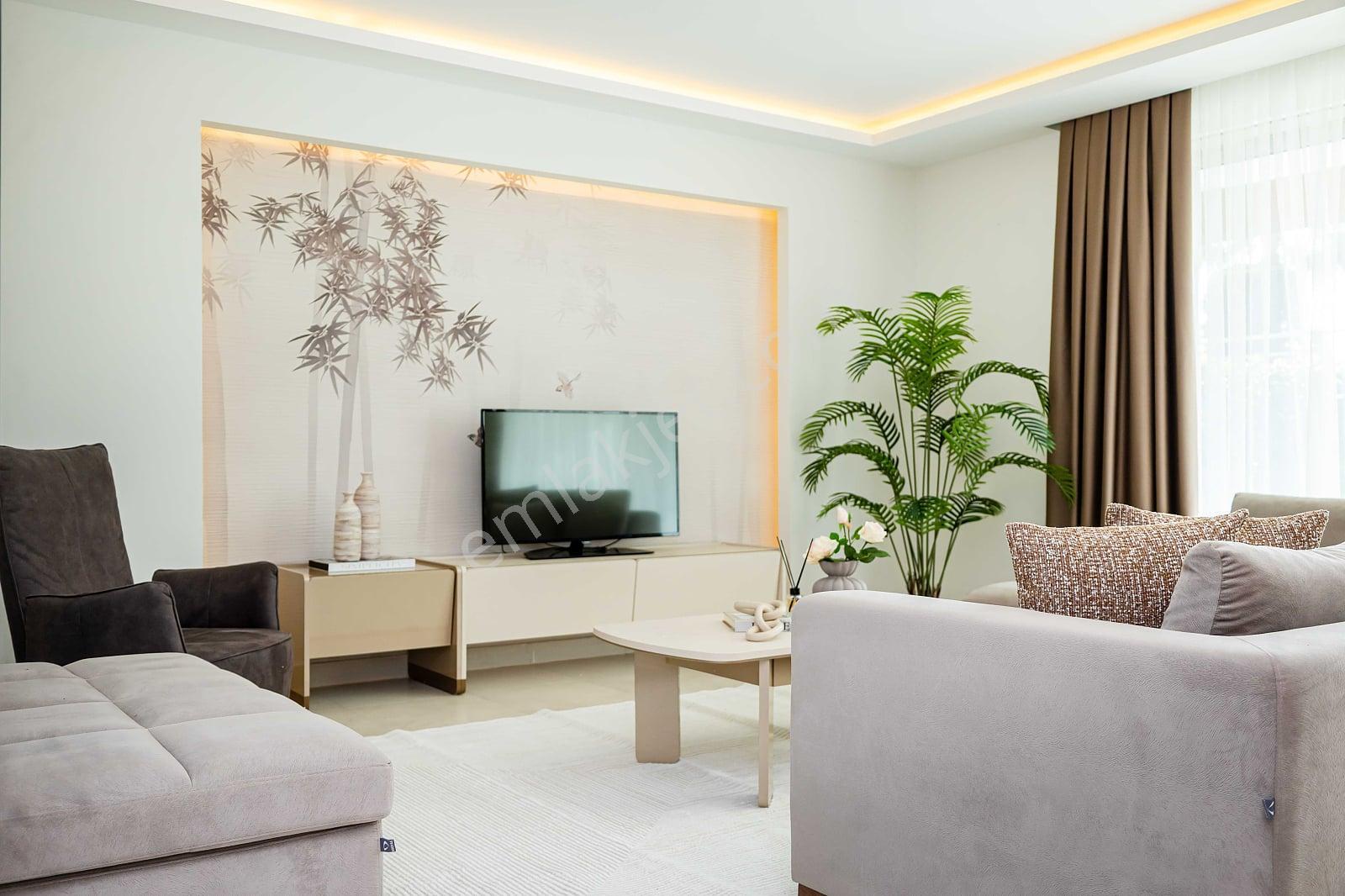 Antalya Alanya'da Sahile Sıfır Eşyalı Satılık Dubleks Daire - Görsel 19
