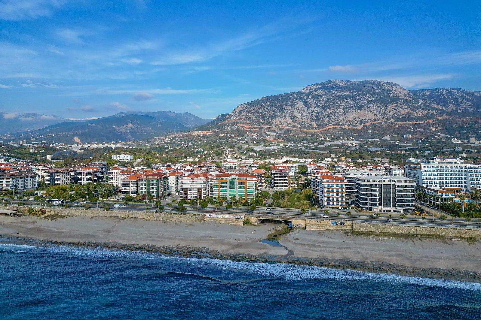 Antalya Alanya'da Sahile Sıfır Eşyalı Satılık Dubleks Daire - Görsel 6