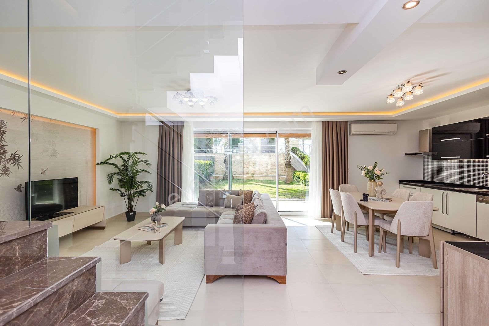 Antalya Alanya'da Sahile Sıfır Eşyalı Satılık Dubleks Daire - Görsel 21