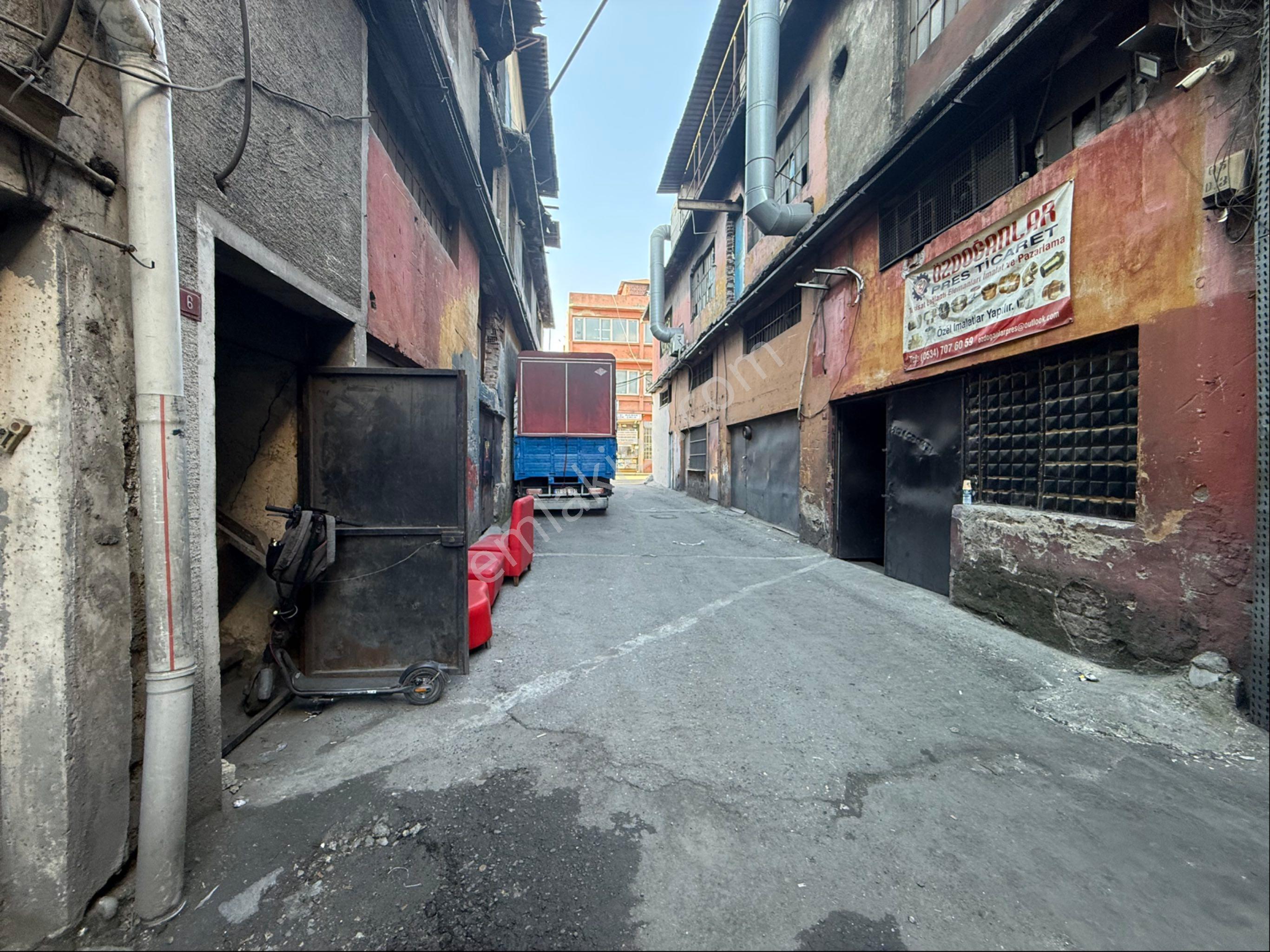 Bayrampaşa Sarı Dökümcüler Sanayide Kiralık Komple Bina - Görsel 29