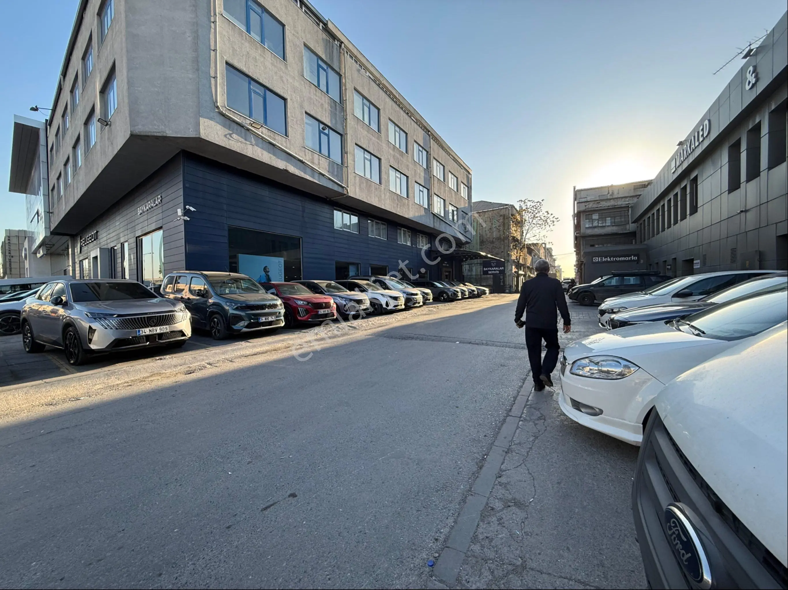 Bayrampaşa Sarı Dökümcüler Sanayide Kiralık Komple Bina - Görsel 4
