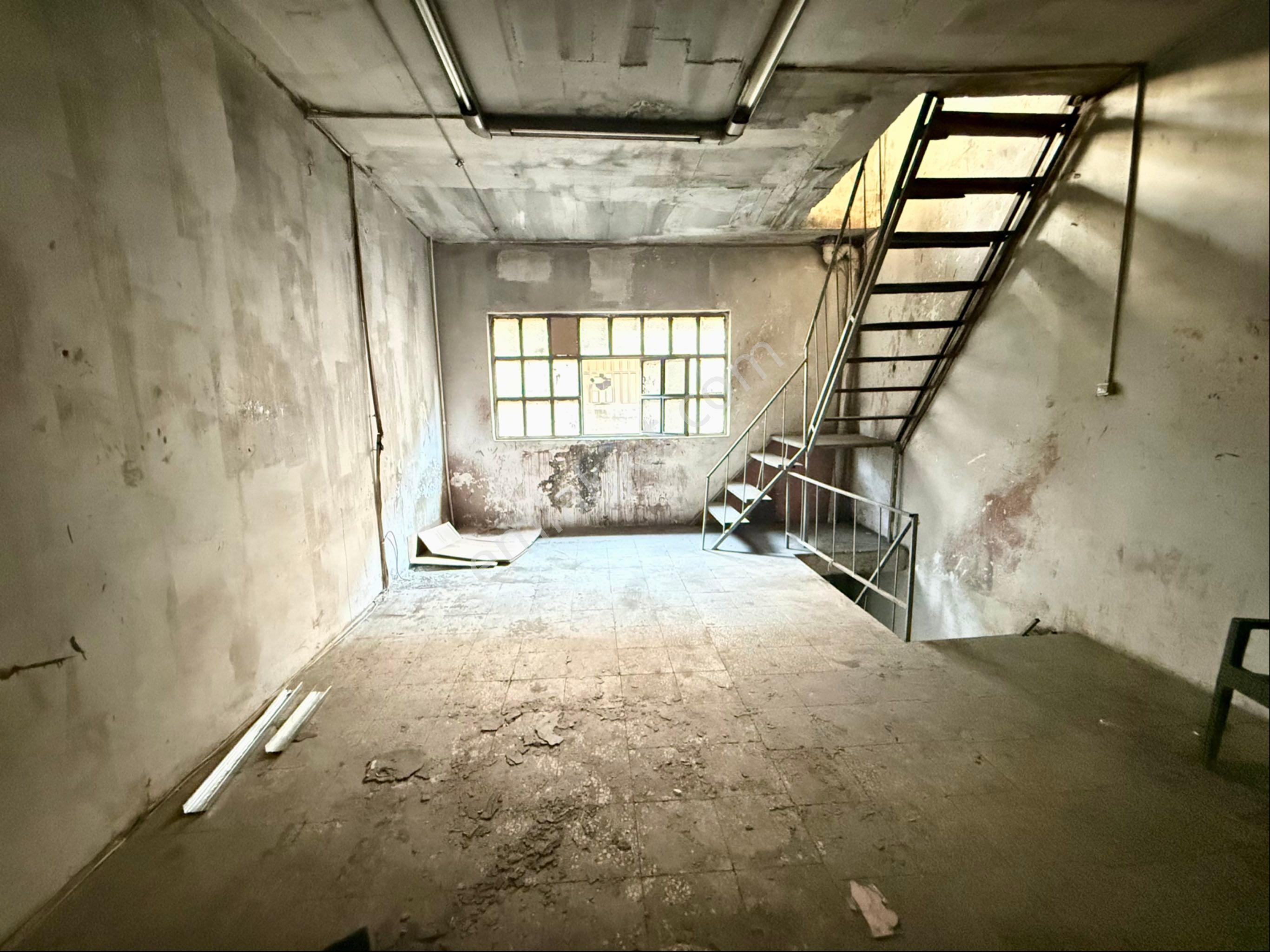 Bayrampaşa Sarı Dökümcüler Sanayide Kiralık Komple Bina - Görsel 14