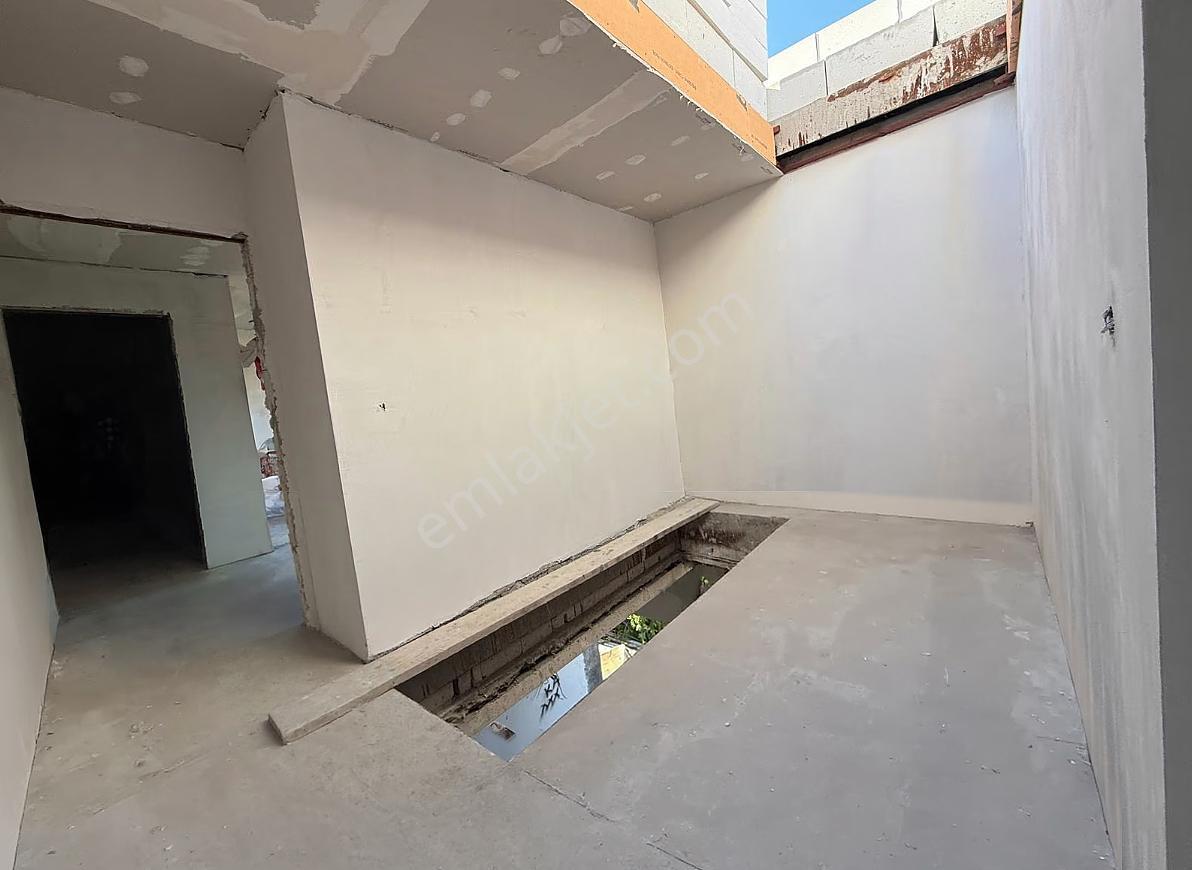 İzmir Urla'da Plaja Yürüme Mesafesinde Satılık Geniş Villa - Görsel 15