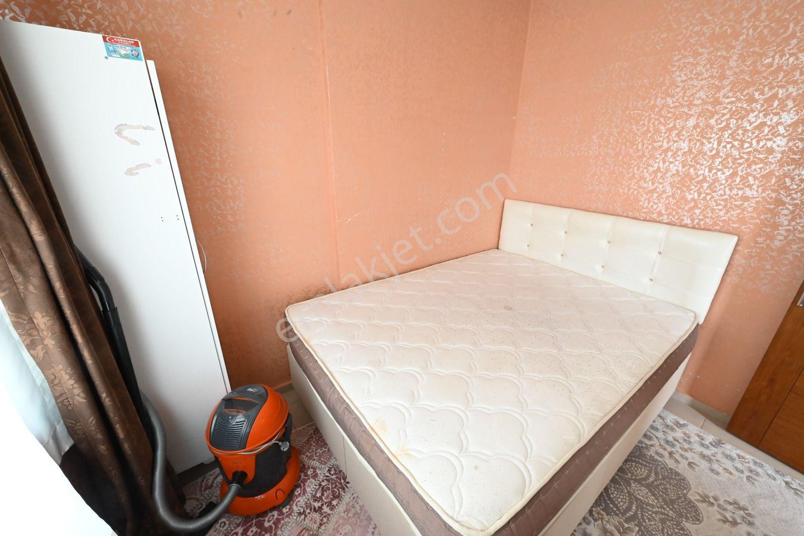 Üstünkent'ten 34. Cadde Üzerinde Satılık Full Eşyalı 1+1 Daire - Görsel 24