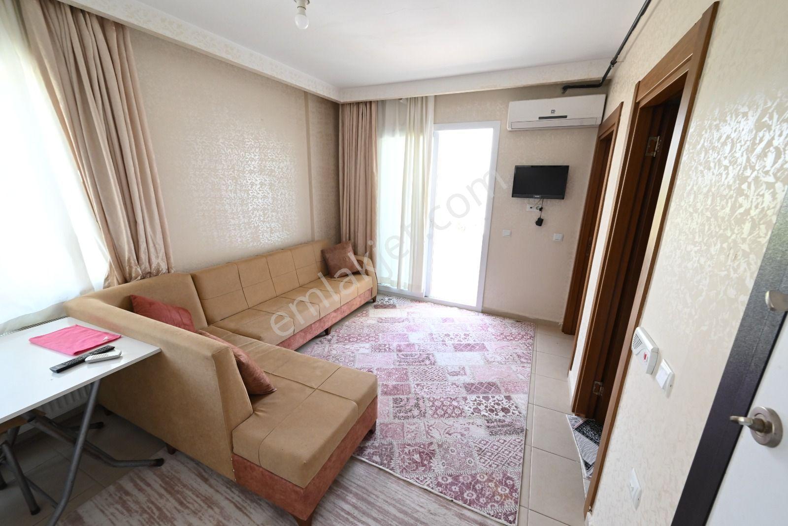 Üstünkent'ten 34. Cadde Üzerinde Satılık Full Eşyalı 1+1 Daire - Görsel 11