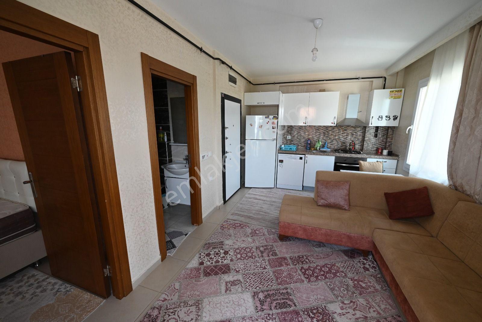 Üstünkent'ten 34. Cadde Üzerinde Satılık Full Eşyalı 1+1 Daire - Görsel 6