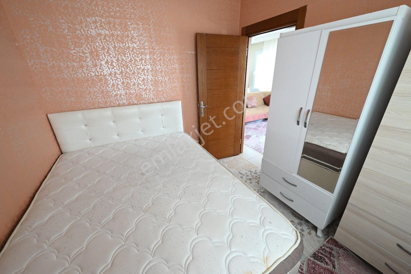 Üstünkent'ten 34. Cadde Üzerinde Satılık Full Eşyalı 1+1 Daire - Görsel 25