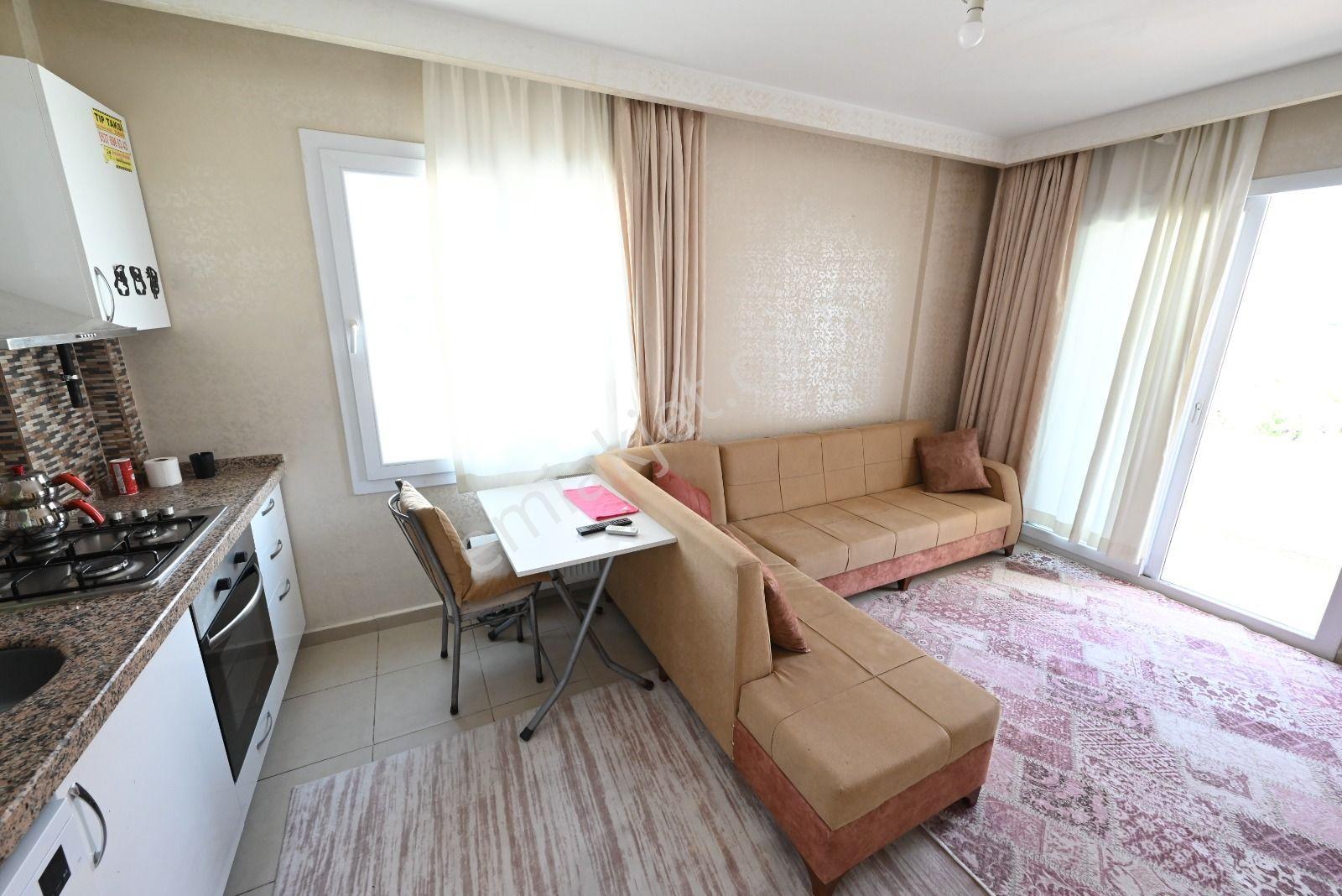 Üstünkent'ten 34. Cadde Üzerinde Satılık Full Eşyalı 1+1 Daire - Görsel 9