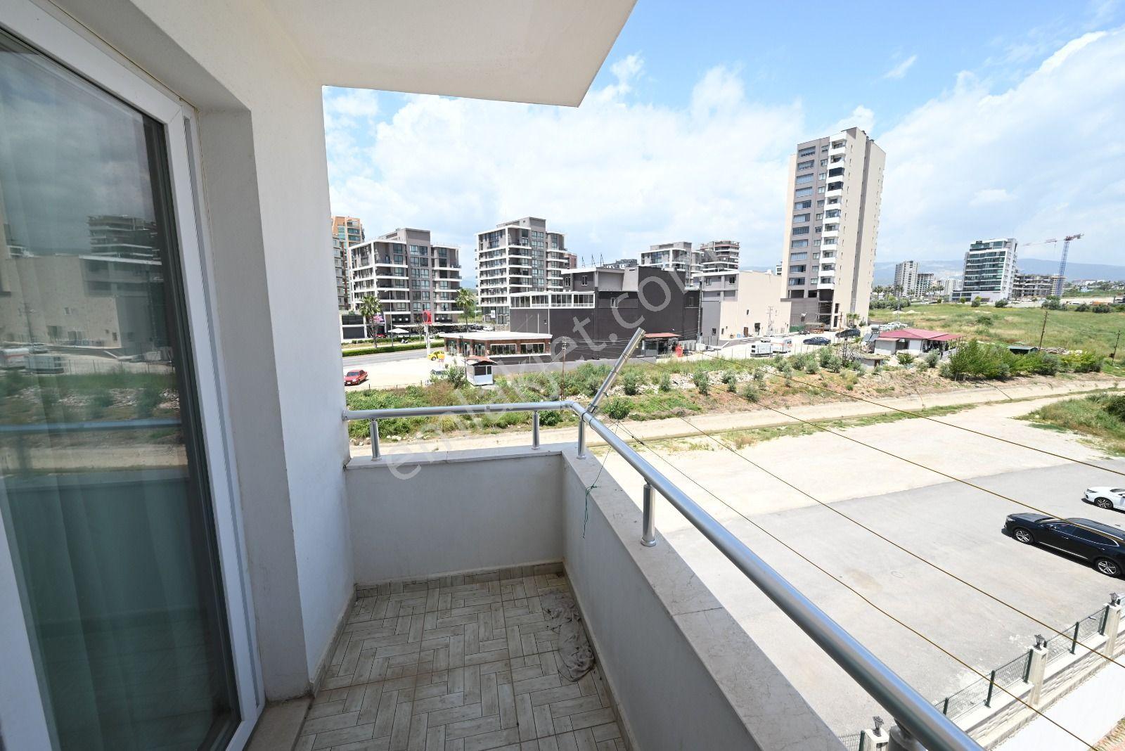 Üstünkent'ten 34. Cadde Üzerinde Satılık Full Eşyalı 1+1 Daire - Görsel 29