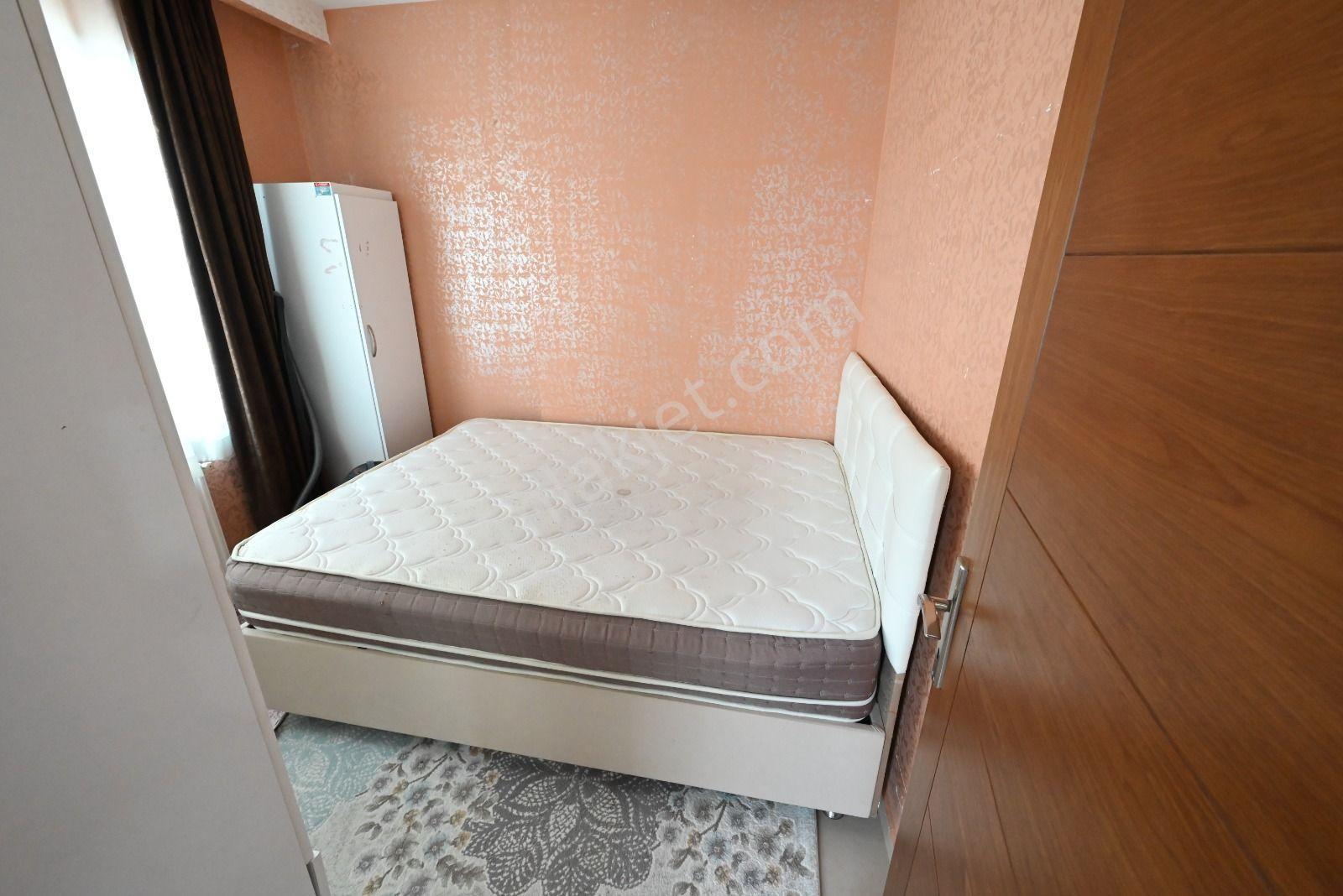 Üstünkent'ten 34. Cadde Üzerinde Satılık Full Eşyalı 1+1 Daire - Görsel 14