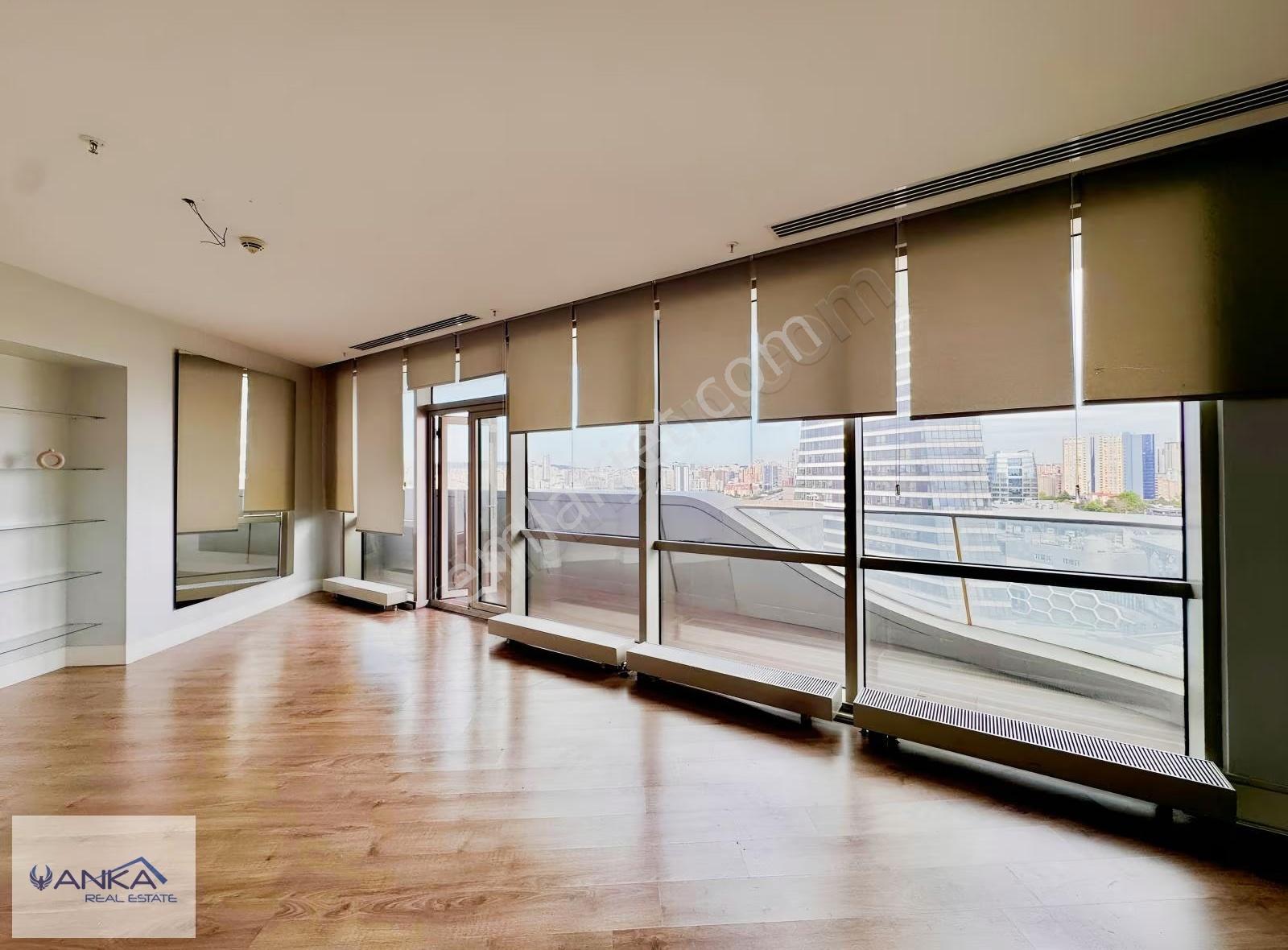 Metropol İstanbul C1 Blok Teraslı 2+1 Kiralık Ofis - Görsel 9
