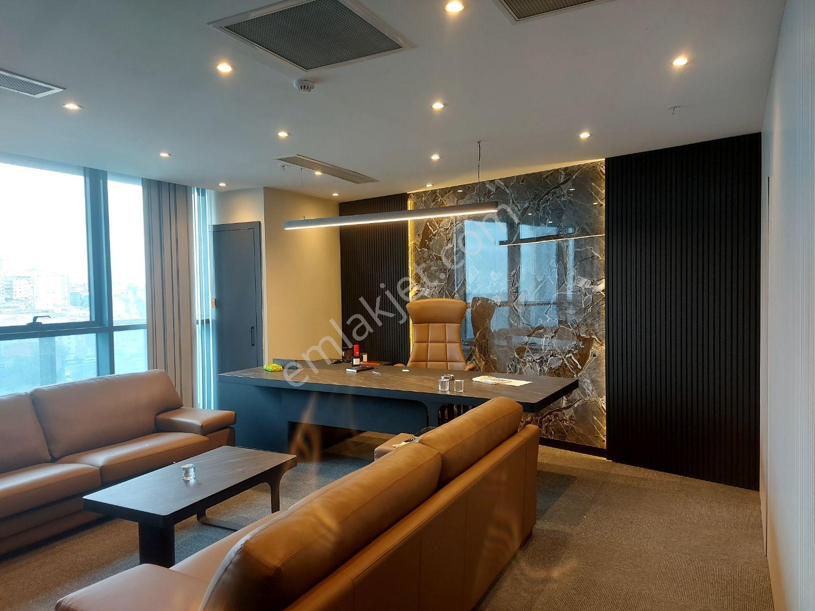 Batışehir'de İçi Yapılı 380m2 Prestijli Rezidans Ofis Katı - Görsel 9