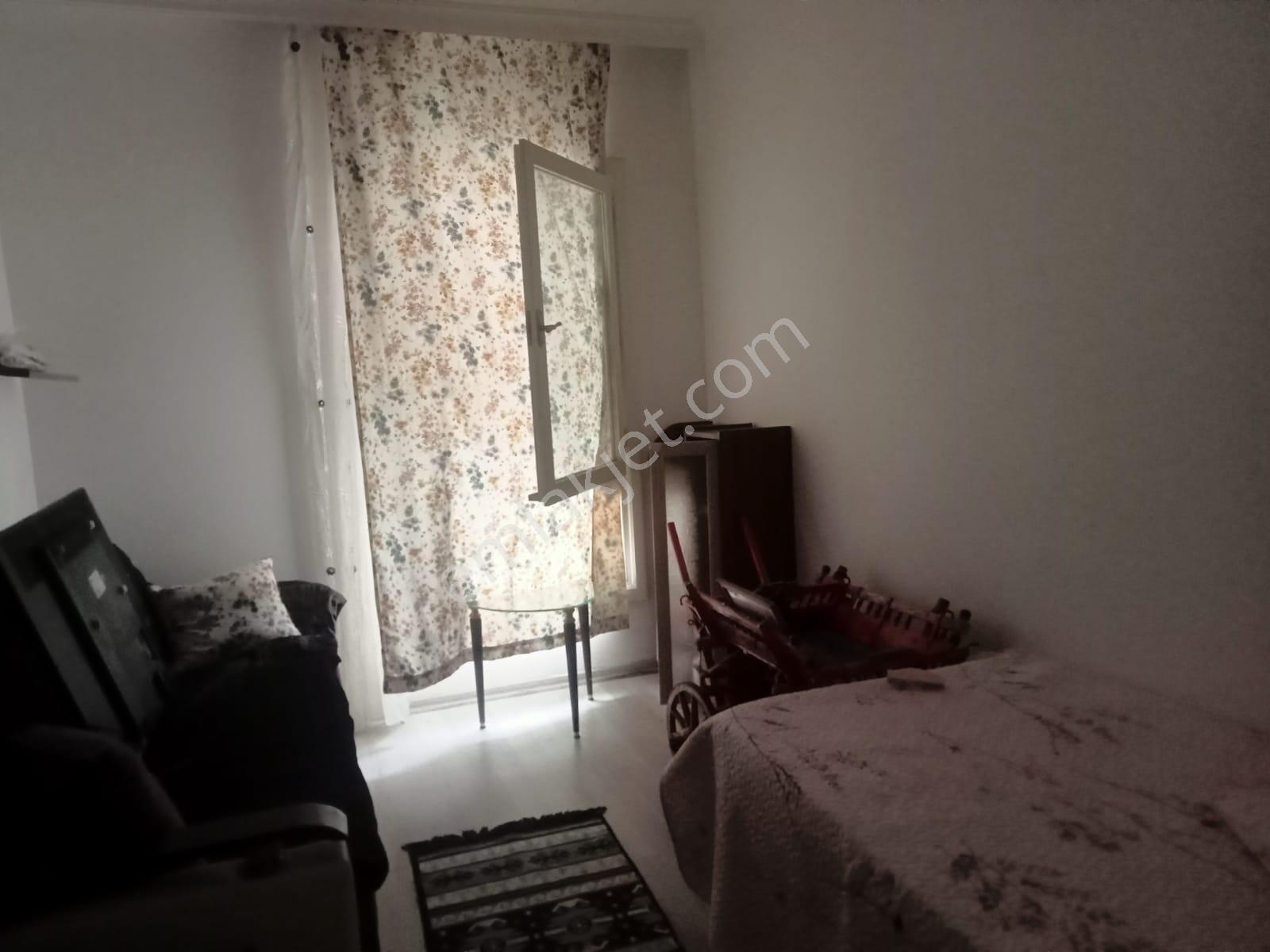 Çeşme Merkezde Çarşıya Yakın Sezonluk Kiralık Daire - Görsel 3