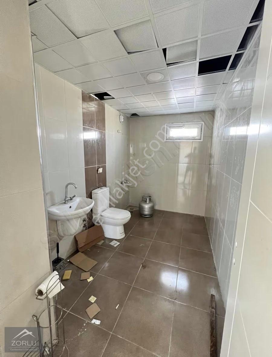 Zorlu'dan Metalsanayi'de 170 M2 İş Merkezi İçerisinde Ofis - Görsel 7
