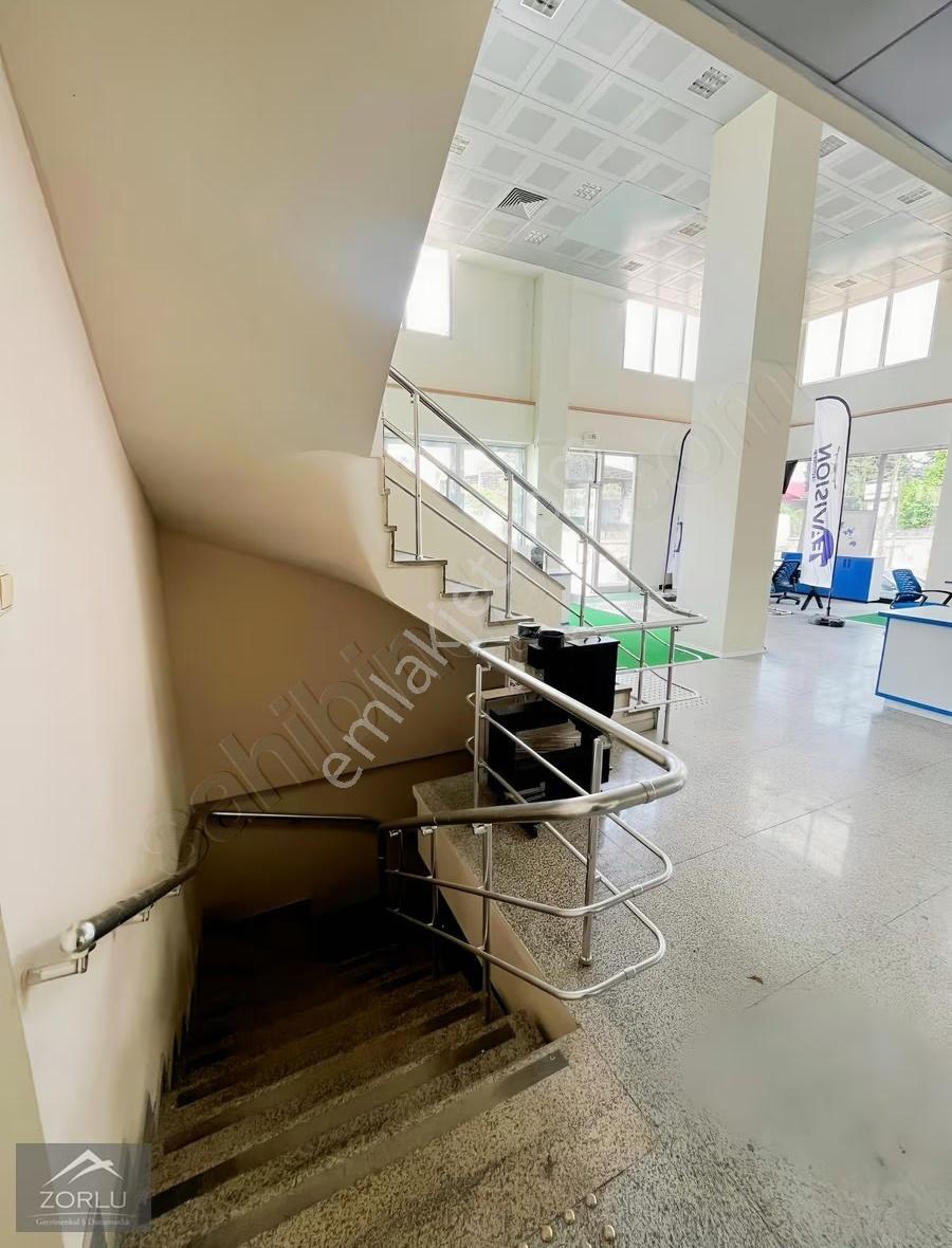 Zorlu Gayrimenkul'den Cumhuriyet Mah'de 650m2 Kiralık Mağaza - Görsel 14