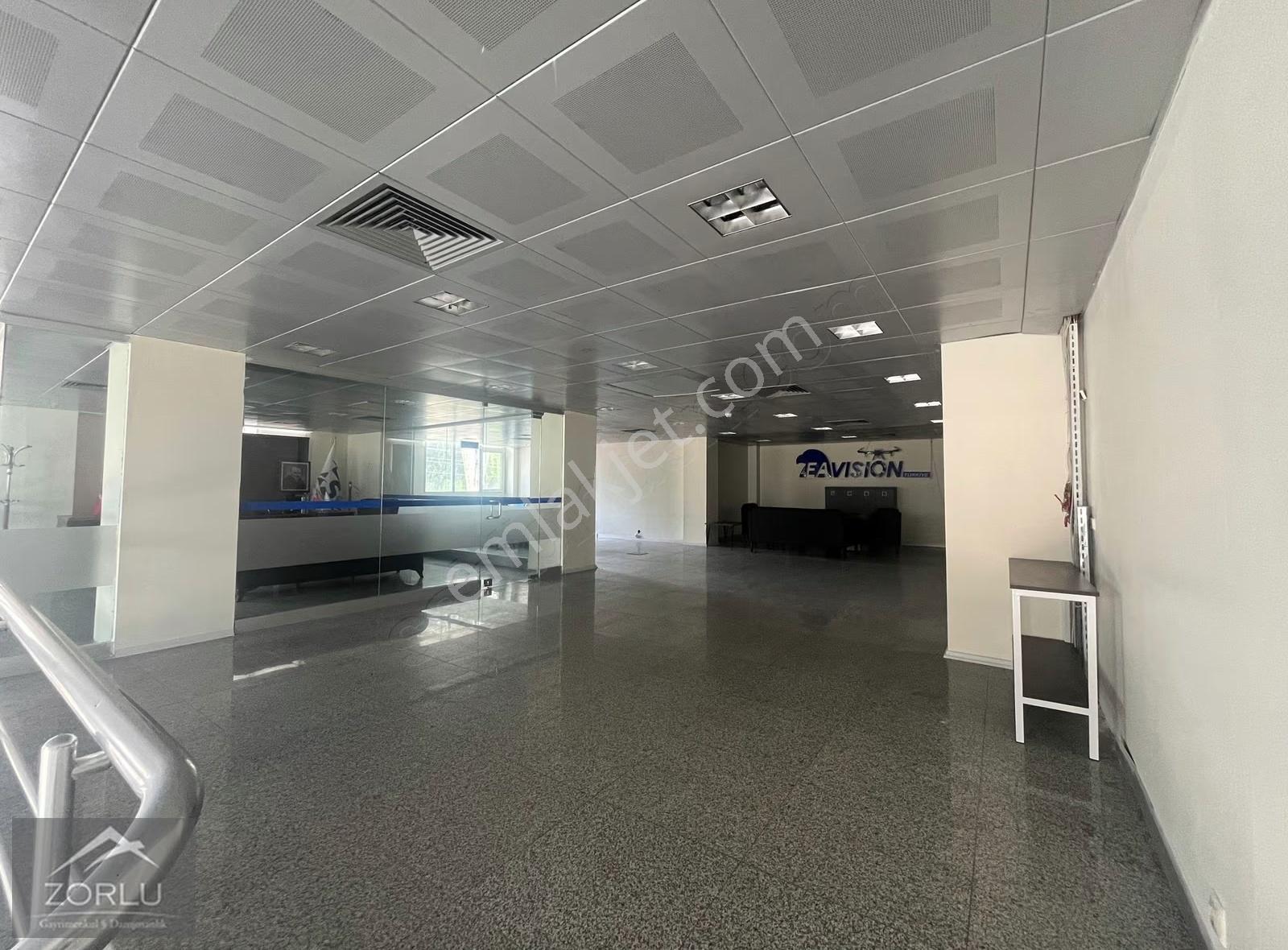 Zorlu Gayrimenkul'den Cumhuriyet Mah'de 650m2 Kiralık Mağaza - Görsel 18