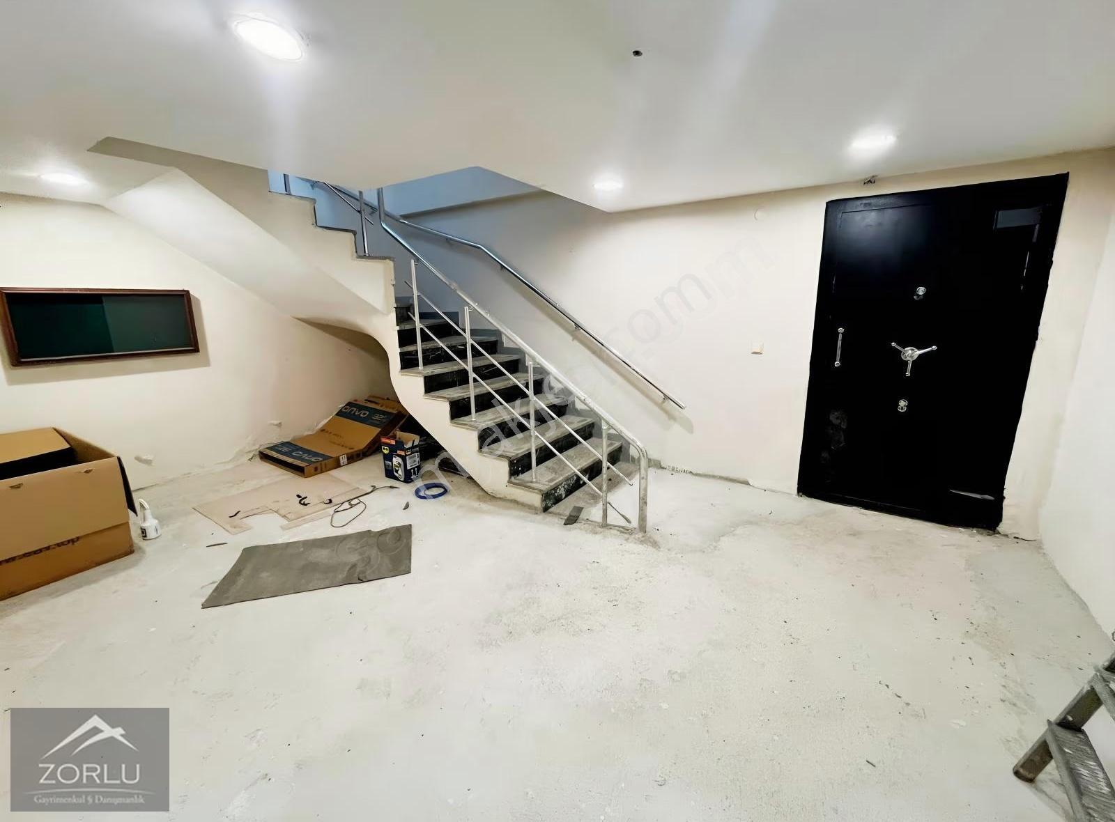 Zorlu Gayrimenkul'den Cumhuriyet Mah'de 650m2 Kiralık Mağaza - Görsel 10