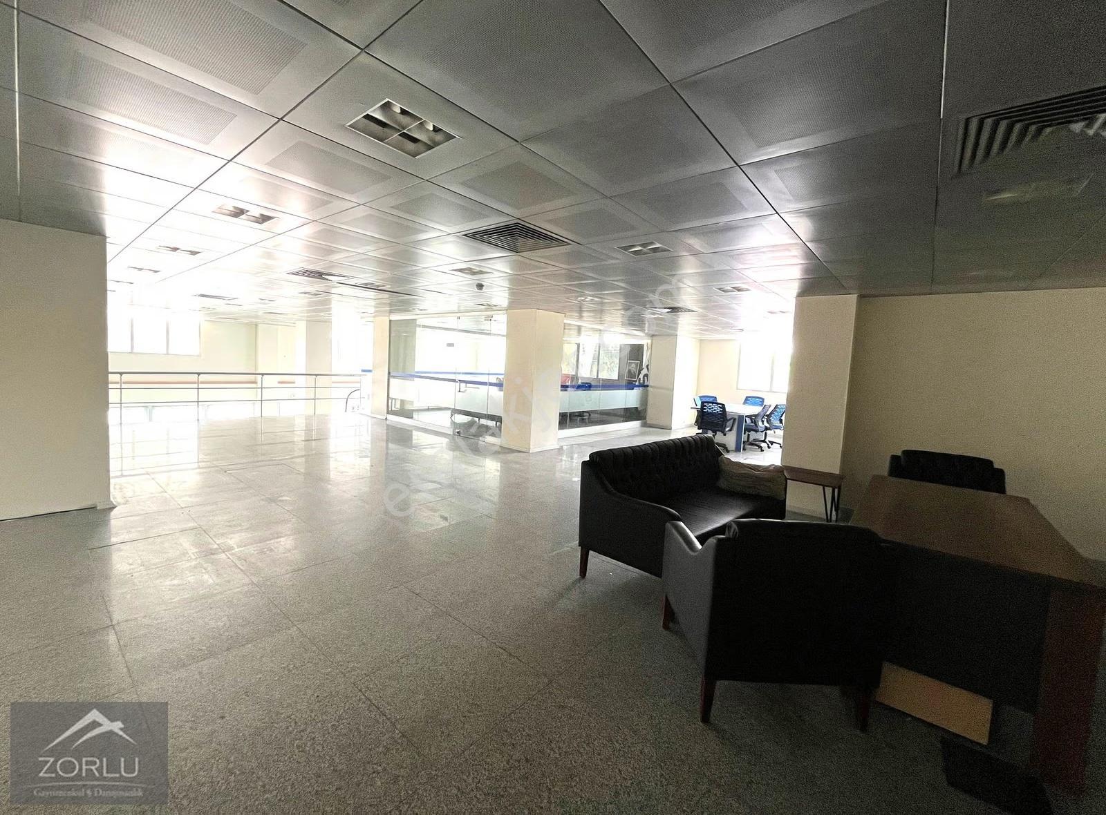 Zorlu Gayrimenkul'den Cumhuriyet Mah'de 650m2 Kiralık Mağaza - Görsel 15