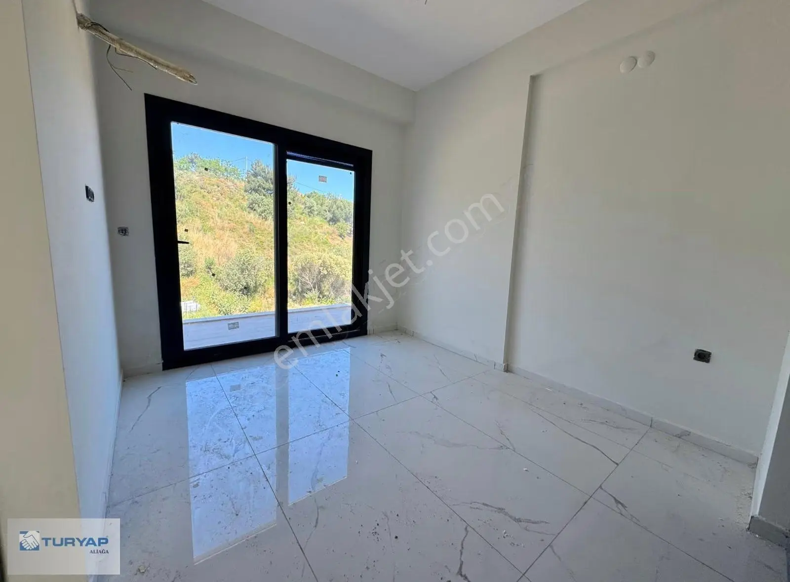 Yenifoça Da Site İçerisinde Satılık 2+1 Daire Fırsatı - Görsel 2