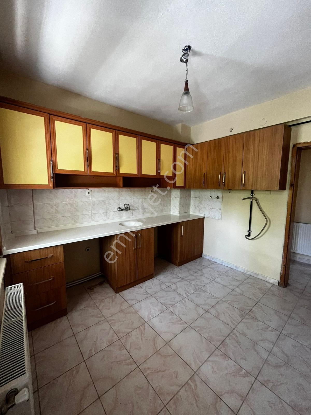 Emin Gyo'dan Hanaybaşında Şehir Koleji Karşısı 3+1 Kiralık Daire - Görsel 11