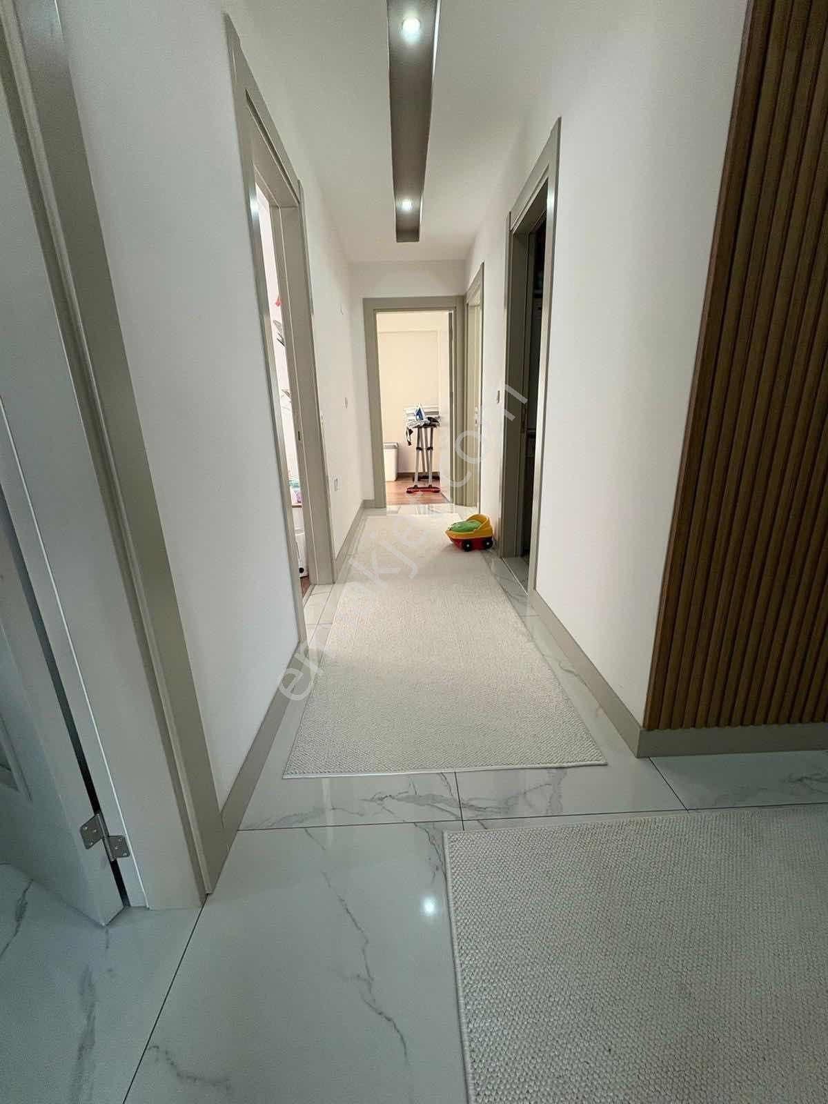 Kayalardan Yunuselide Site İçi Havuzlu Lüks 3+1 Daire - Görsel 30
