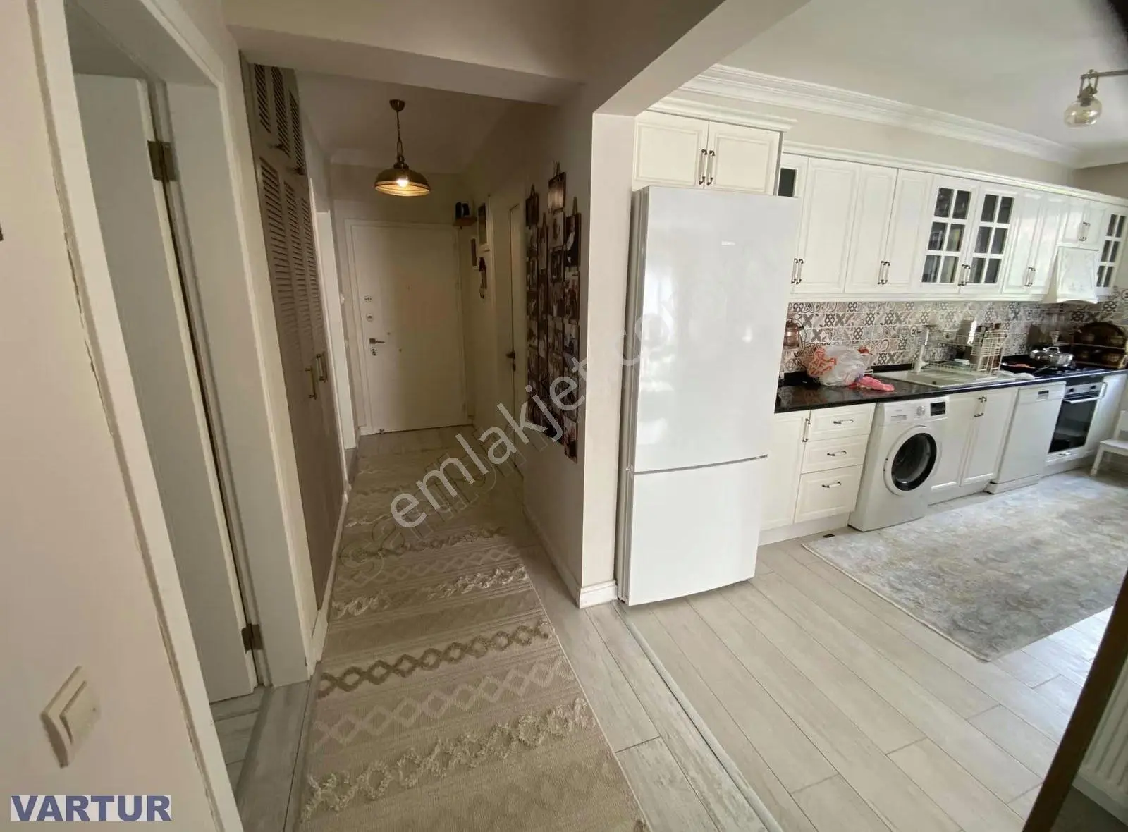 Fiyatı Düştü 3+1 Ferah Doğa Manzaralı Mimari Tasarımlı Daire - Görsel 3