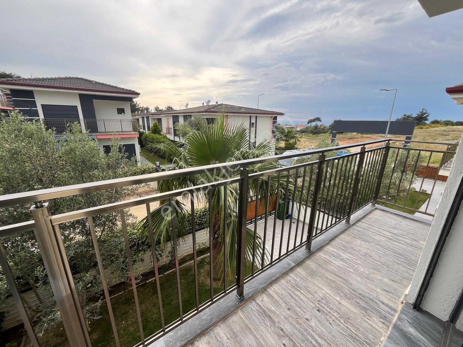 Kuşadası Davutlar’da Havuzlu Sitede 3 + 1 Bahçeli Satılık - Görsel 21