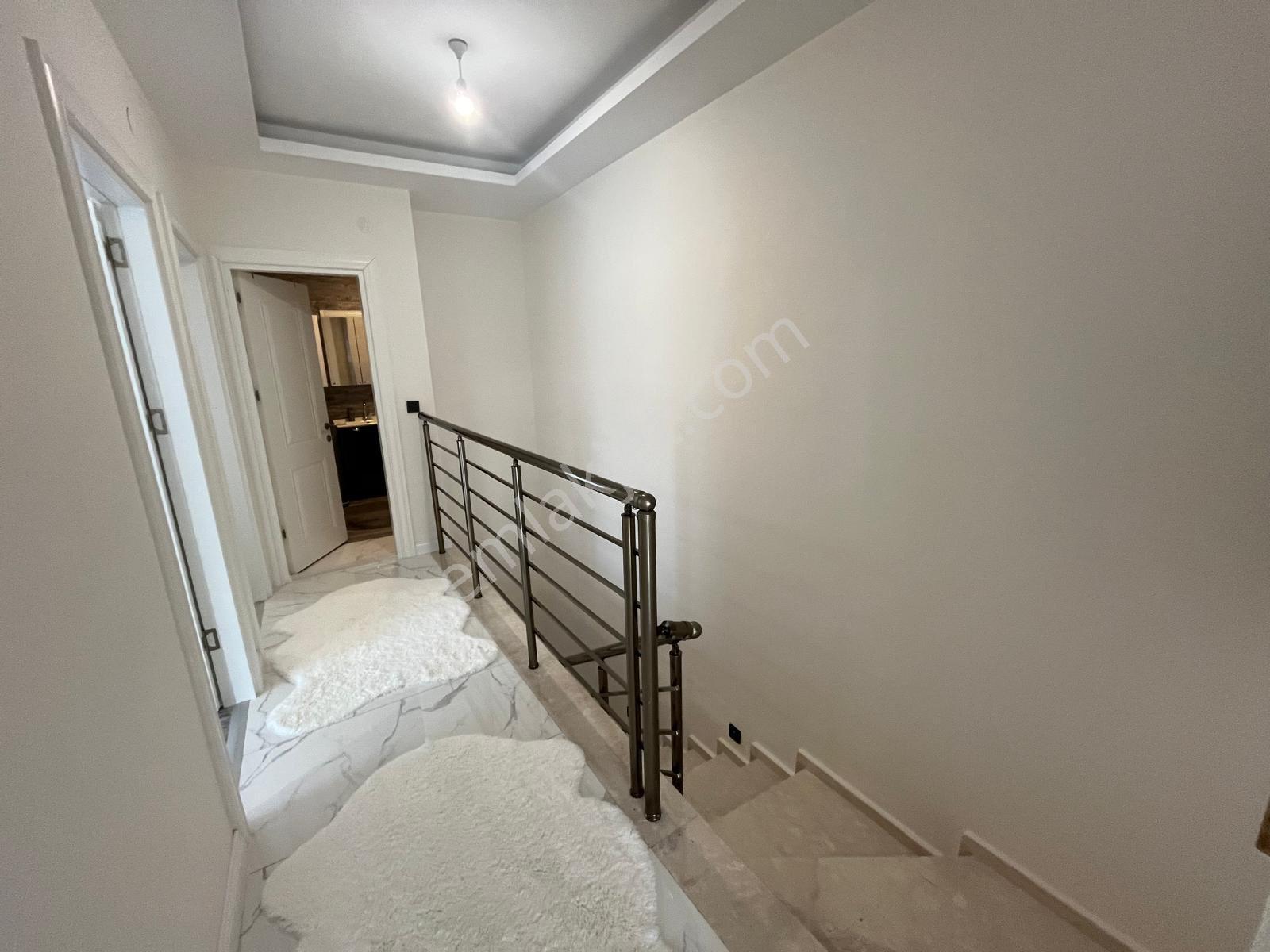 Kuşadası Davutlar’da Havuzlu Sitede 3 + 1 Bahçeli Satılık - Görsel 13