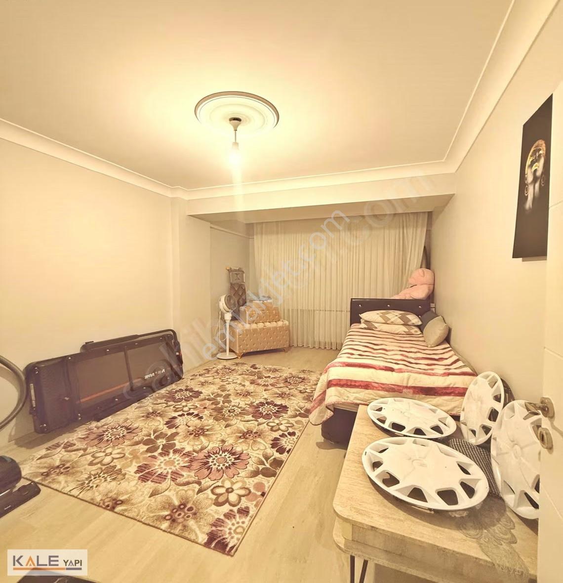 Göçmenlerin İçinde Dev Metrekare Aşiret Paket Daire - Görsel 8