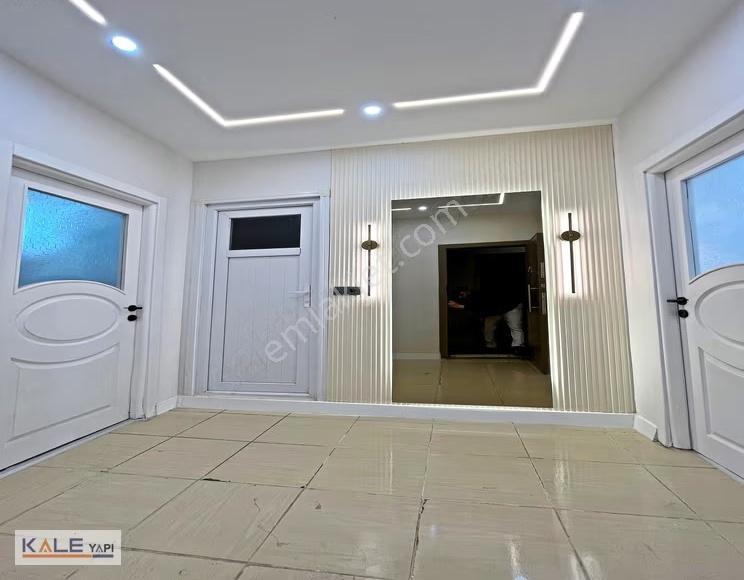 Metrobüse Yakın Geniş M2 Lüx Dekorlu 2+1 Satılık Daire - Görsel 9