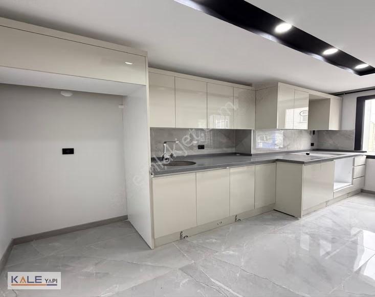 Bahçeşehir Konumunda Satılık Sıfır 3+1 Tek Daire Üzerine Daire - Görsel 26