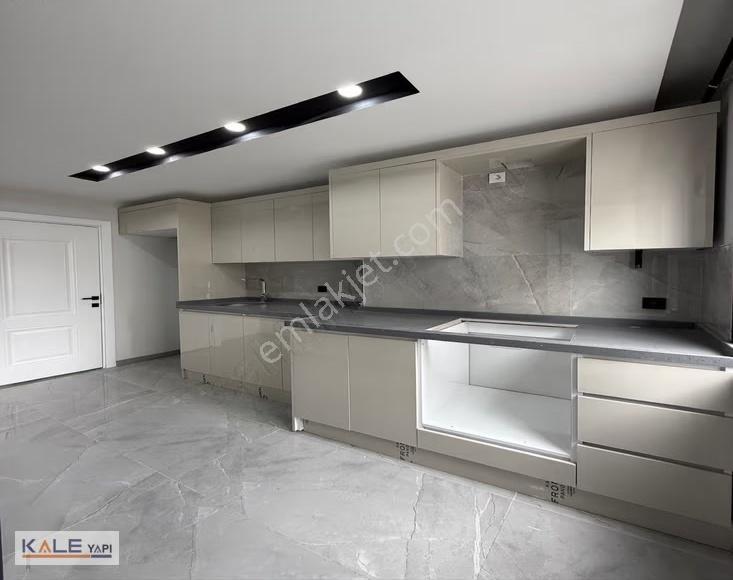 Bahçeşehir Konumunda Satılık Sıfır 3+1 Tek Daire Üzerine Daire - Görsel 3