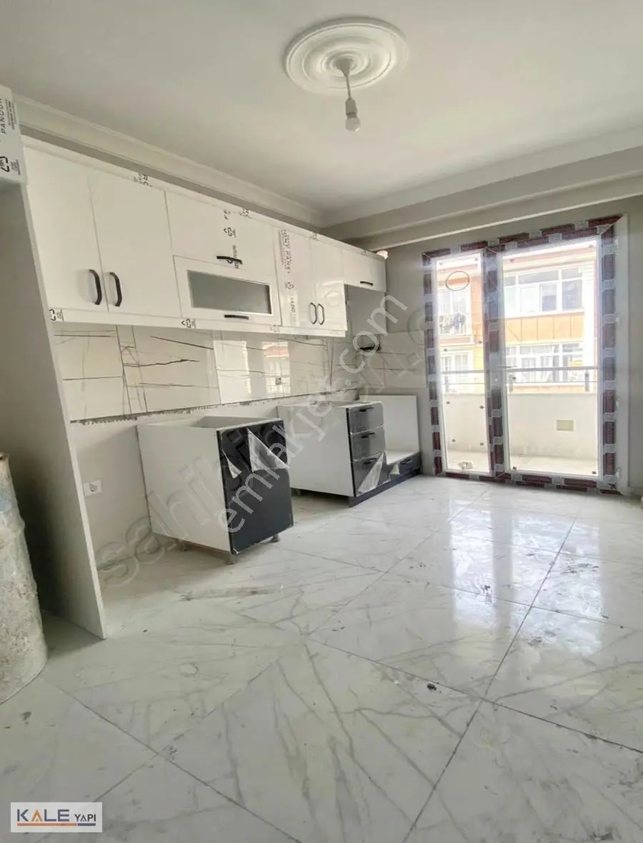Bahçeşehir Lokasyonunda Geniş Metrekareli 3+1 Sıfır Daire