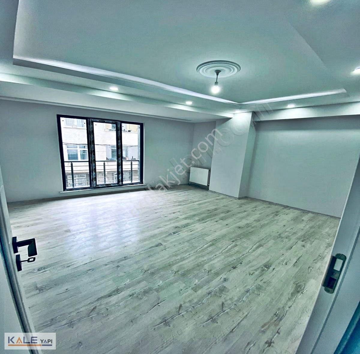Bahçeşehir Lokasyonlu Tek Daire Üzeri 3+1 Satılık Daire - Görsel 31
