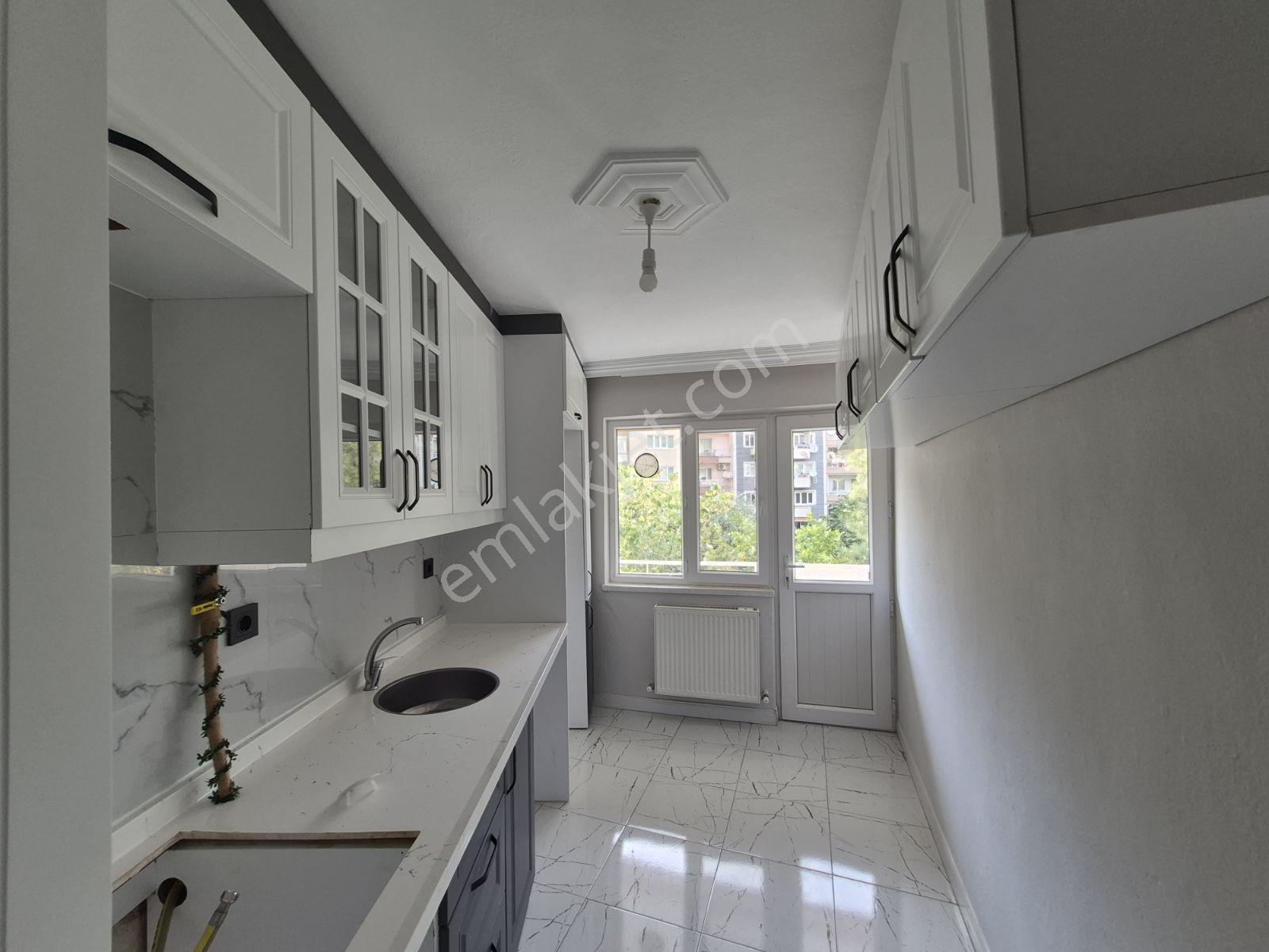 Manisa Akıncılar Mah Kiralık Kafesera Yanı Otoparklı 3+1 Daire - Görsel 12