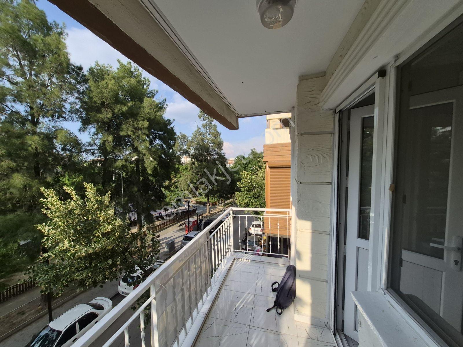 Manisa Akıncılar Mah Kiralık Kafesera Yanı Otoparklı 3+1 Daire - Görsel 11