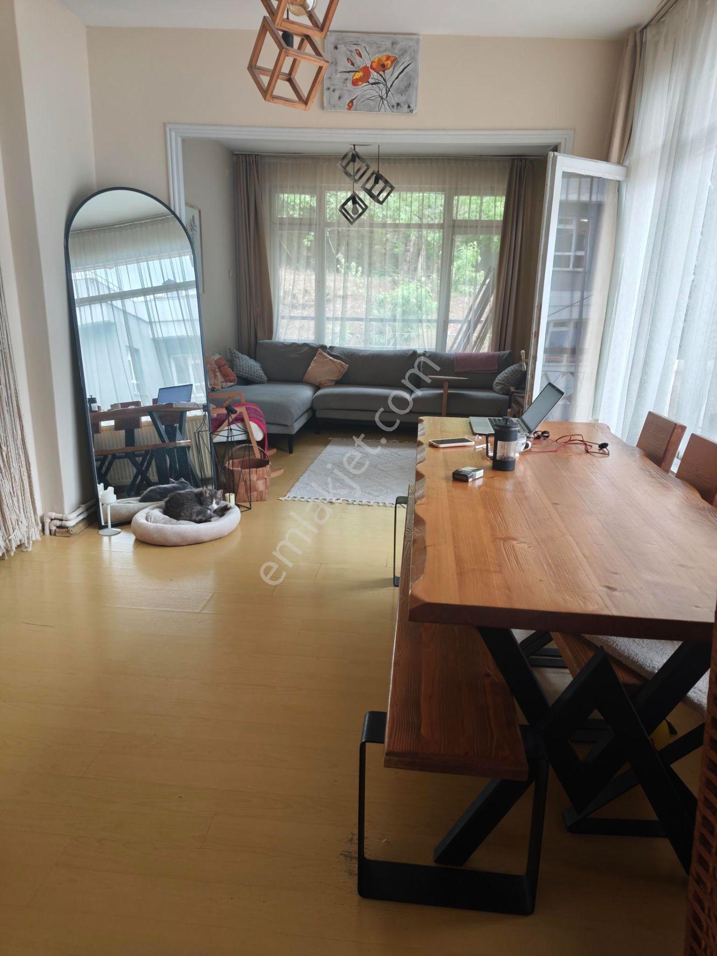 İstinye Koyu Manzaralı Sahile 2 Adım Aydınlık 1+1 Kombili Daire - Görsel 6