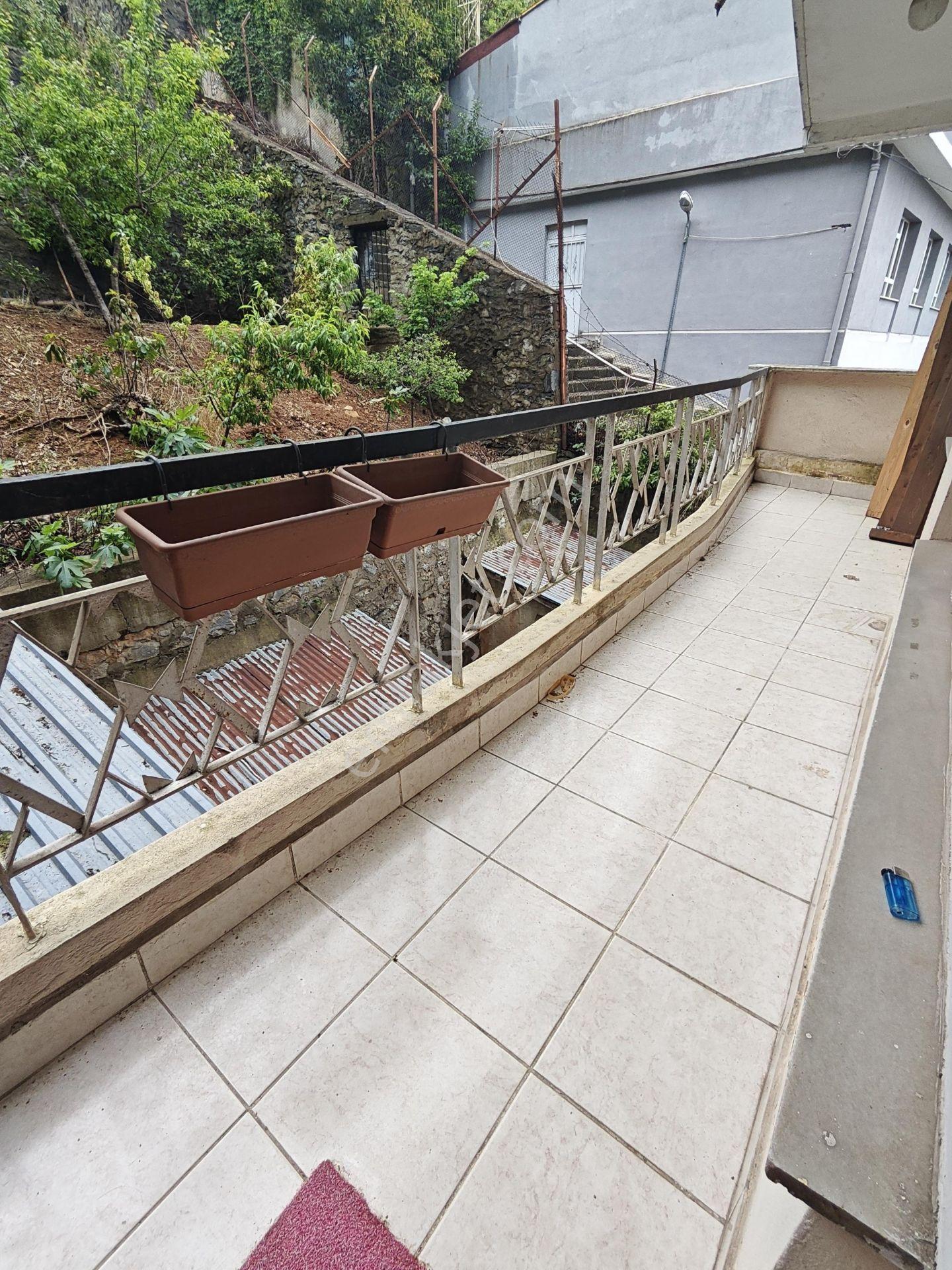 İstinye Koyu Manzaralı Sahile 2 Adım Aydınlık 1+1 Kombili Daire - Görsel 19