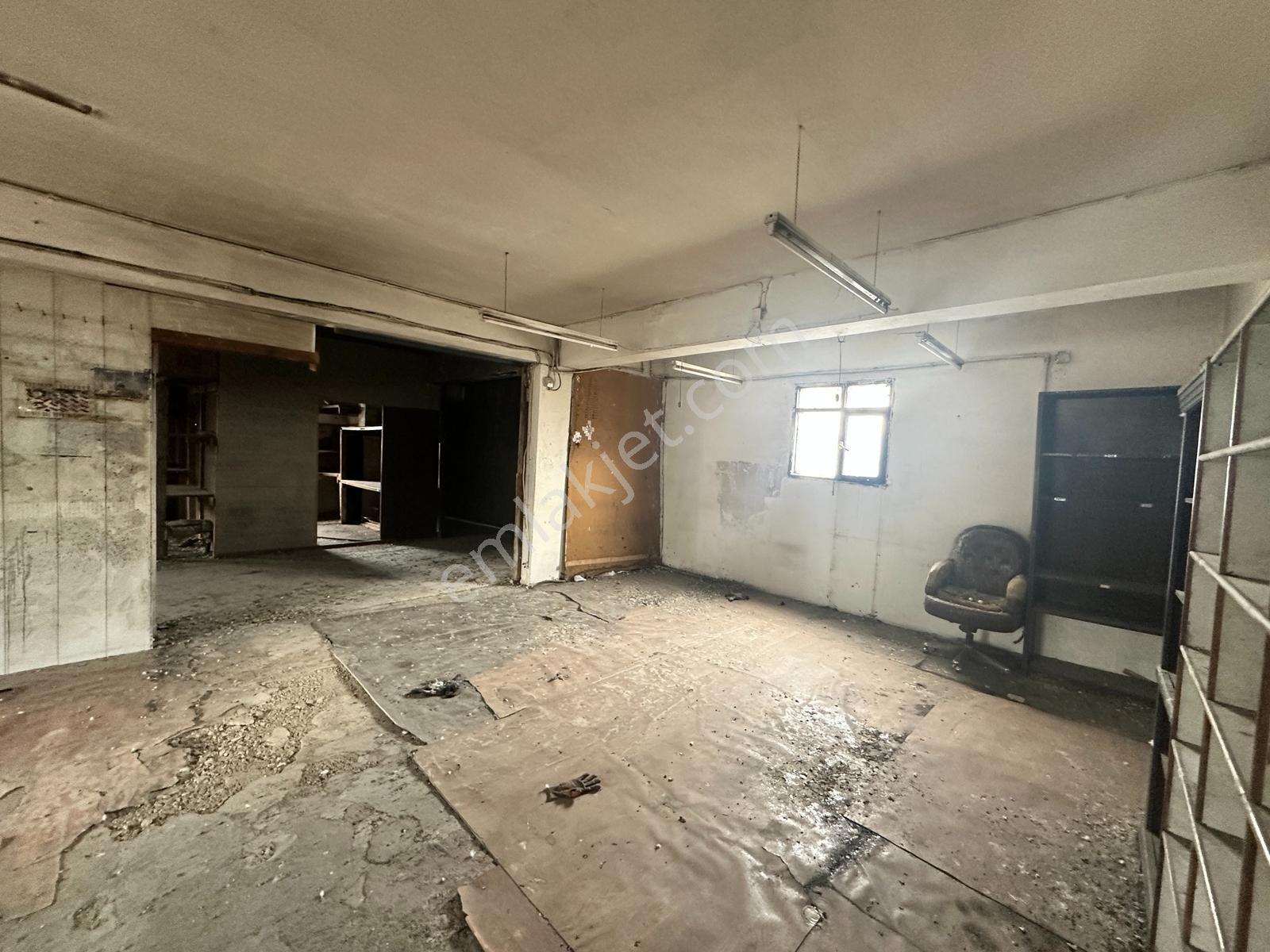 İmes Sanayi Sitesi Girişi Kiralık İş Hanı Katı - Görsel 3