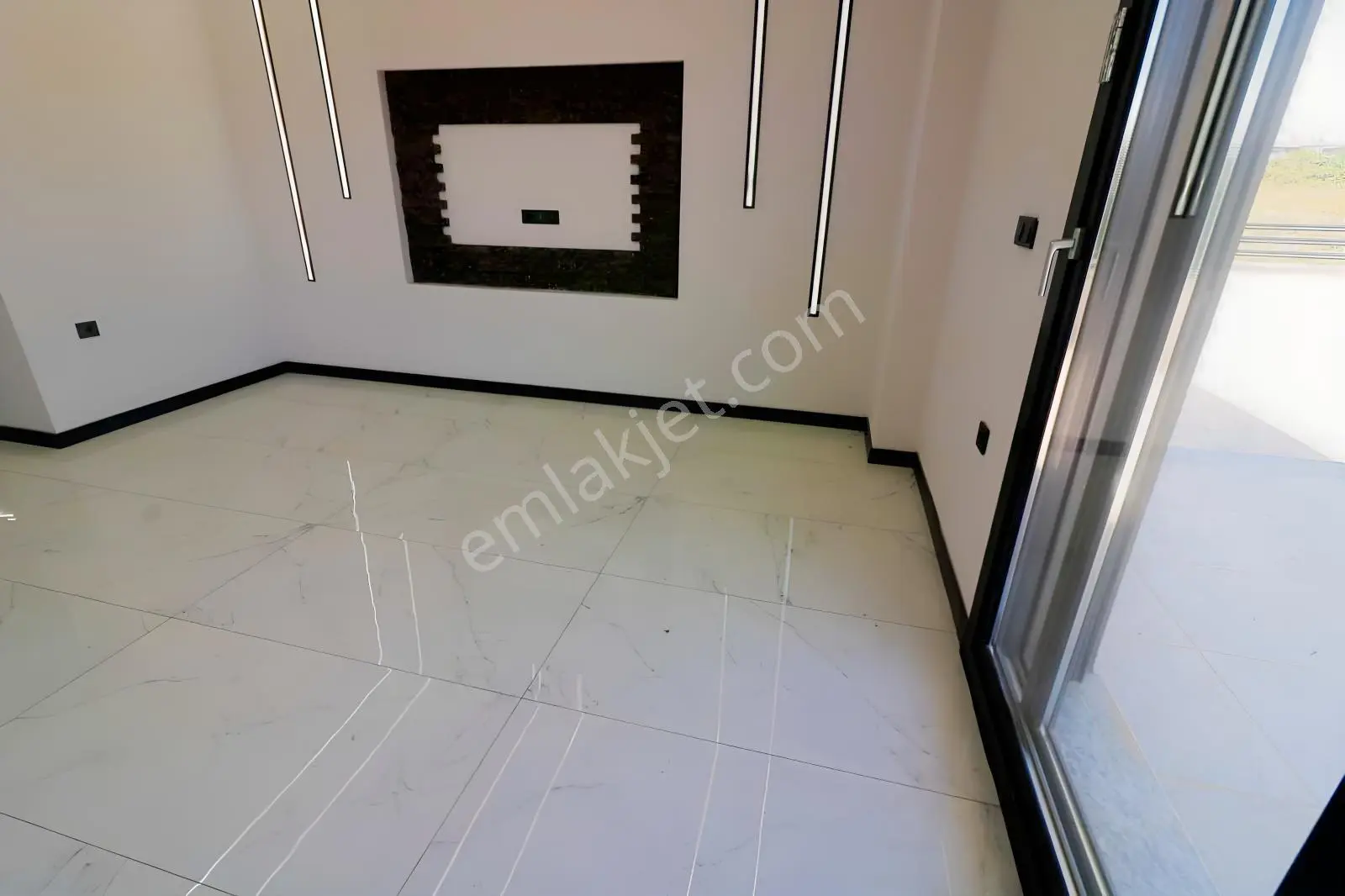 Didim Çamlık Mahallesinde Önü Kapanmaz Köşe Başı Lüks Villa! - Görsel 5