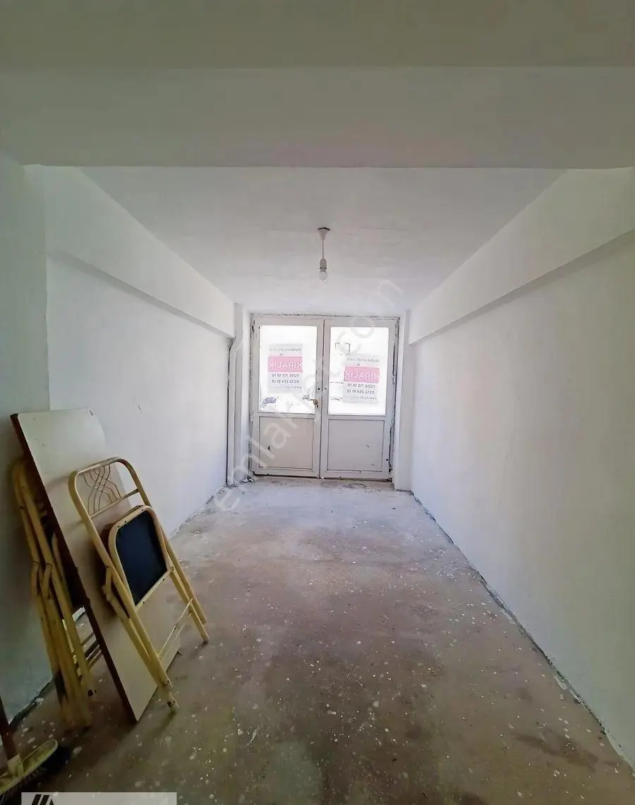 Hacıyusuf Mah Valide Sk 20 M2 İş Yeri Ve Depo Kiralıktır