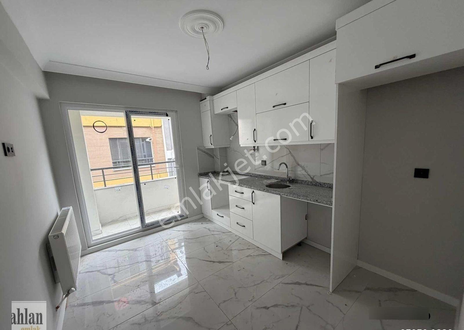 Şahlan Emlaktan Kiralık Sıfır Daire - Görsel 2