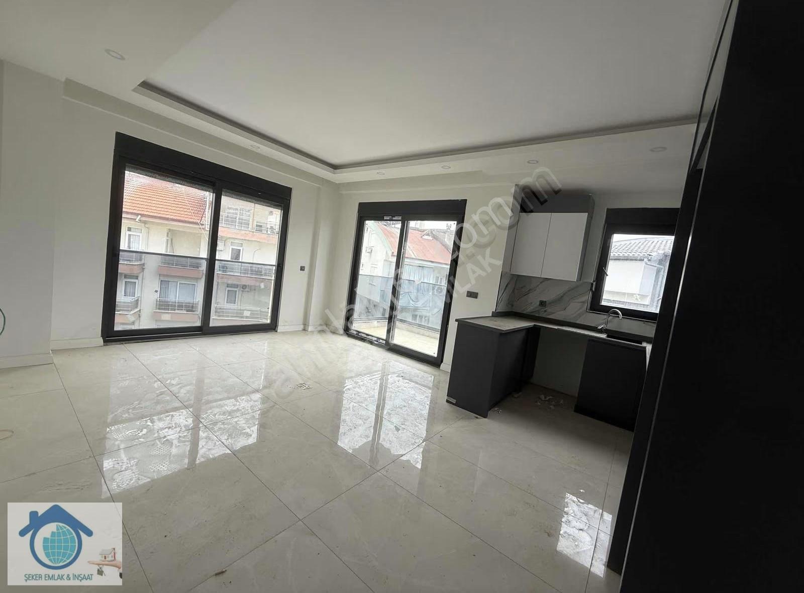 Ilıcada Kiralik Miete Wohnung Havuzlu Asansörlü 3+1 Dubleks - Görsel 9