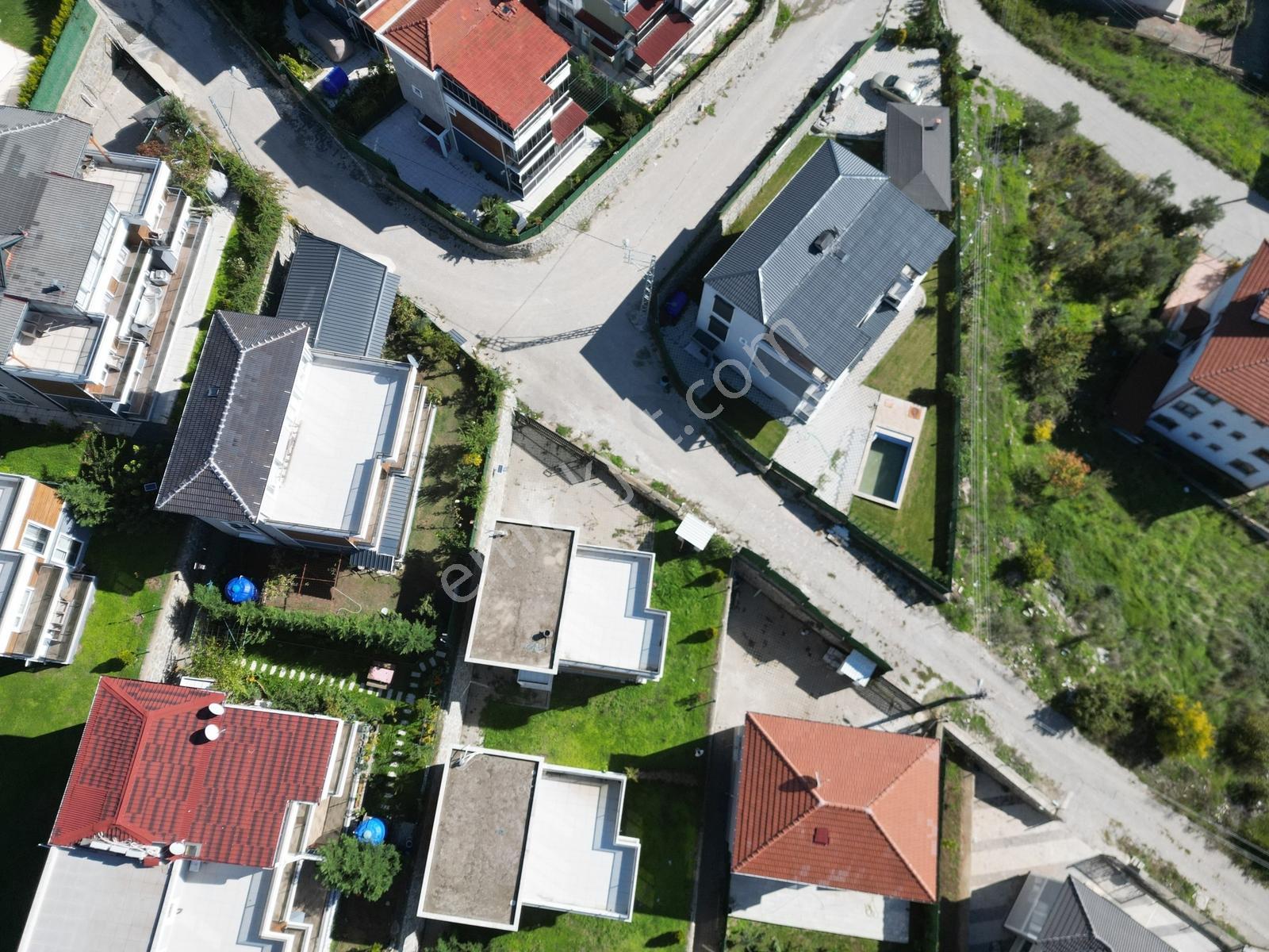 Geyve Alifuatpaşa Müstakil Bahçeli Hesaplı Triplex 4+1 Villa - Görsel 3