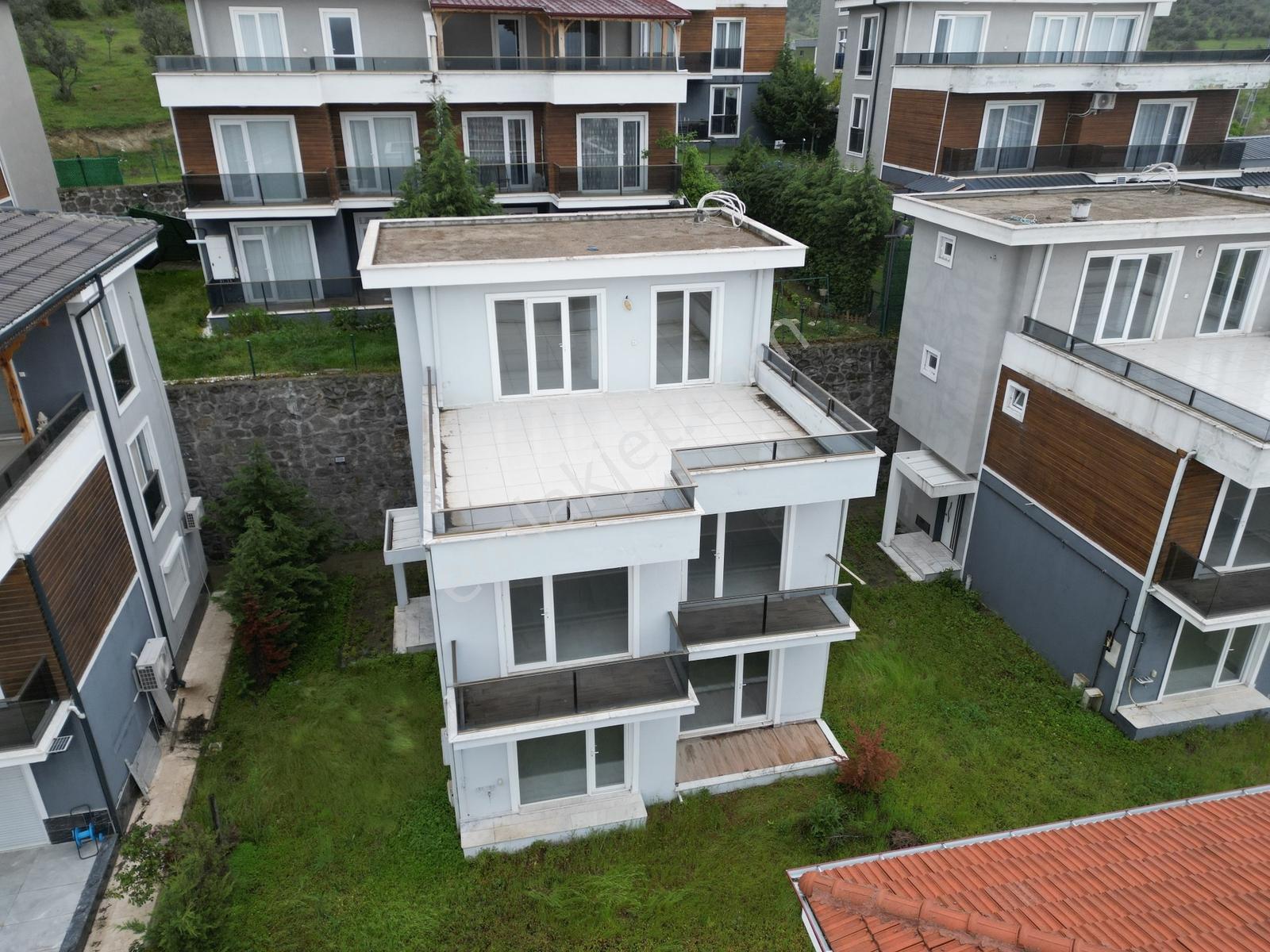Geyve Alifuatpaşa Müstakil Bahçeli Hesaplı Triplex 4+1 Villa - Görsel 7