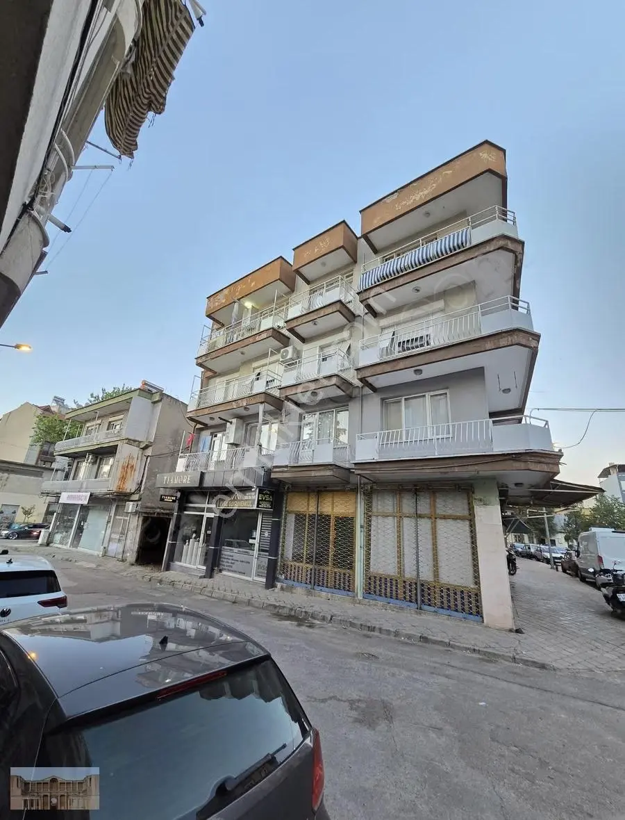 Satılık Çınarlıda 3+1 125m2 Doğalgazlı Tadilatlı Daire - Görsel 4