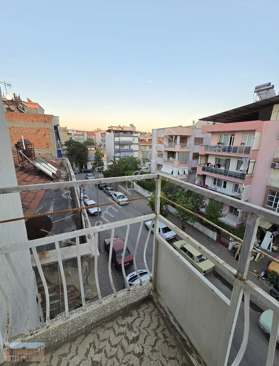 Satılık Çınarlıda 3+1 125m2 Doğalgazlı Tadilatlı Daire - Görsel 2